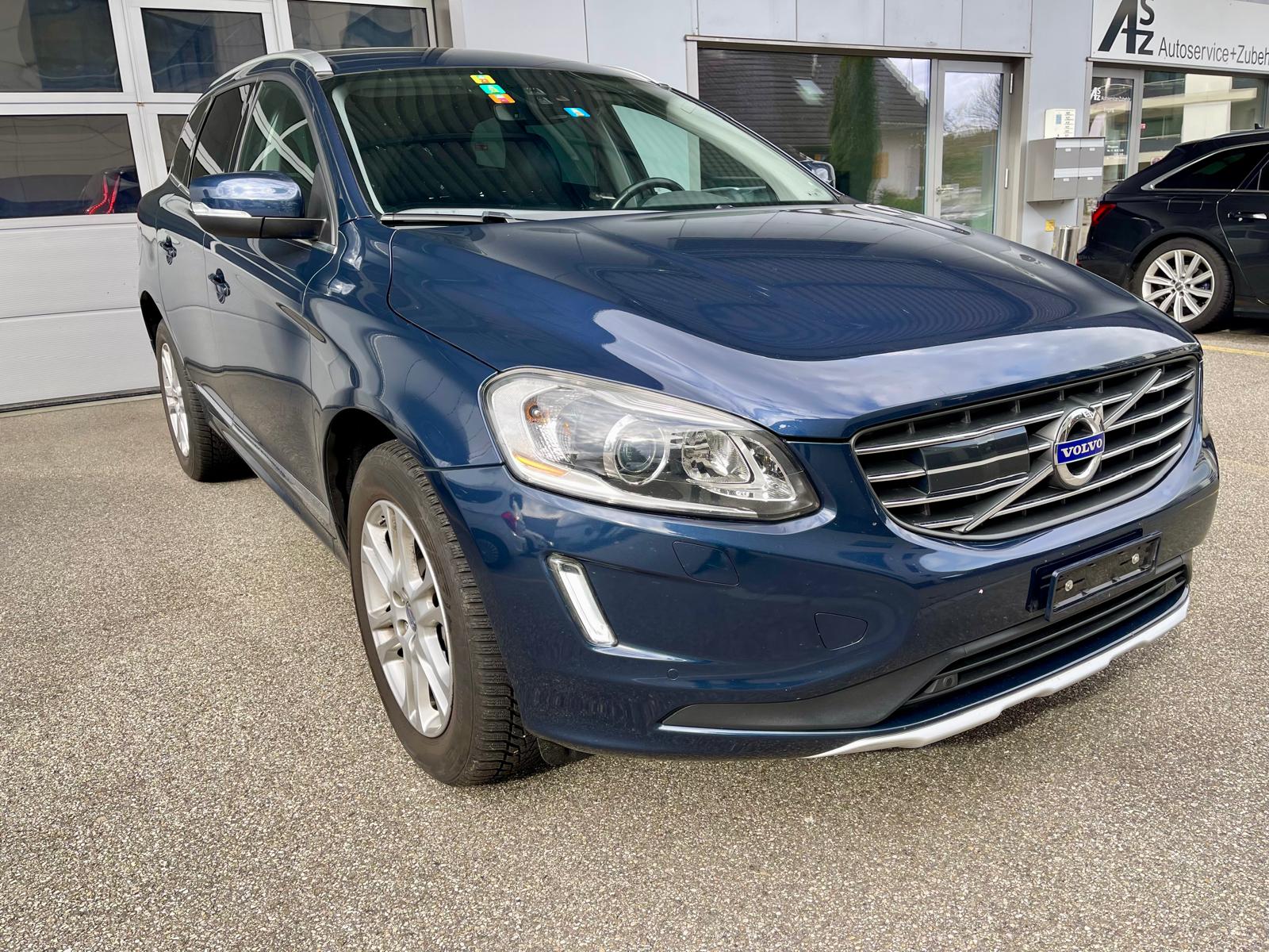 VOLVO XC60 D5 AWD Summum Geartronic-showroom-element-2