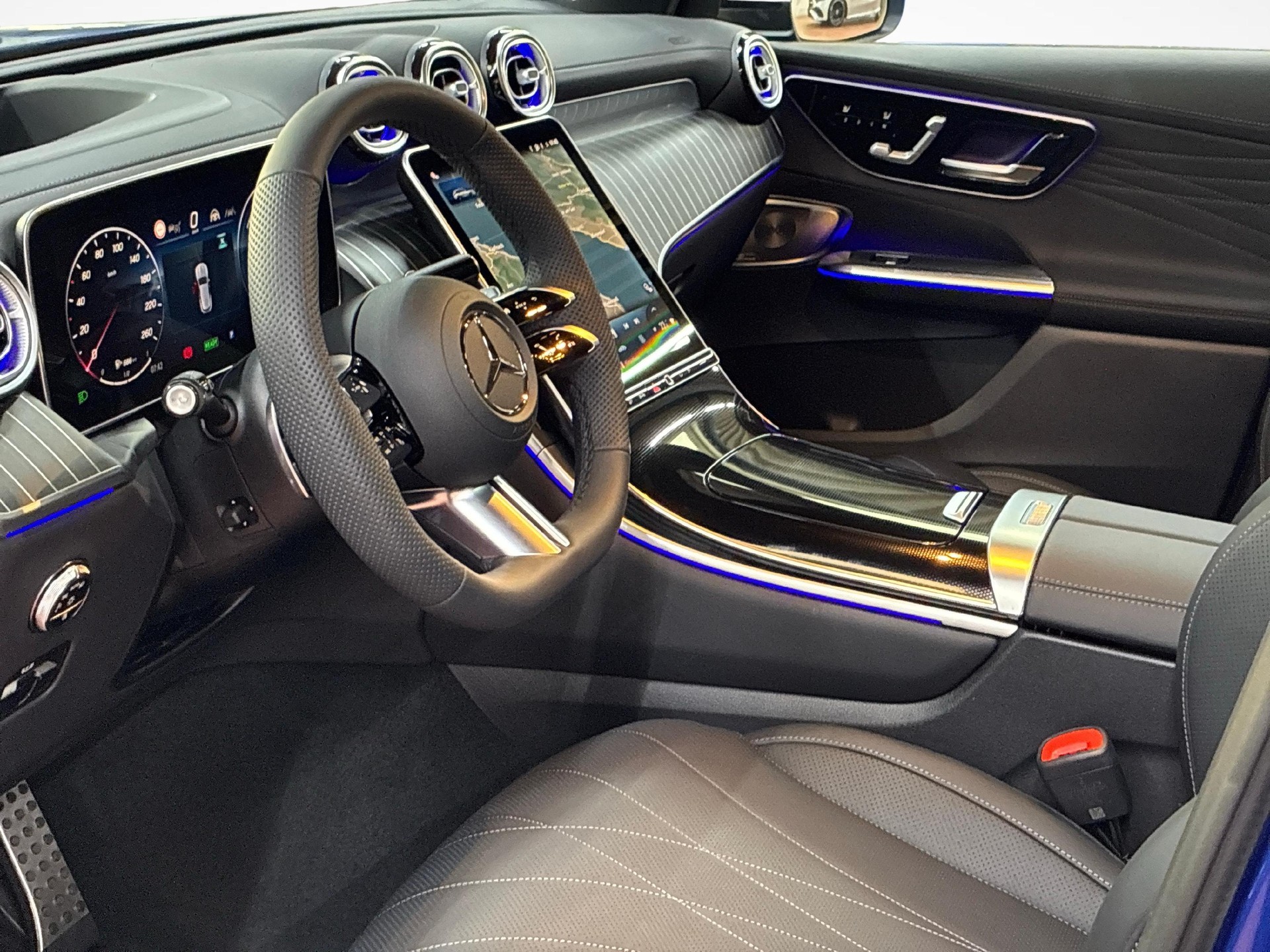 MERCEDES-BENZ GLC 400 e 4MATIC EQ Star AMG Line-image-7