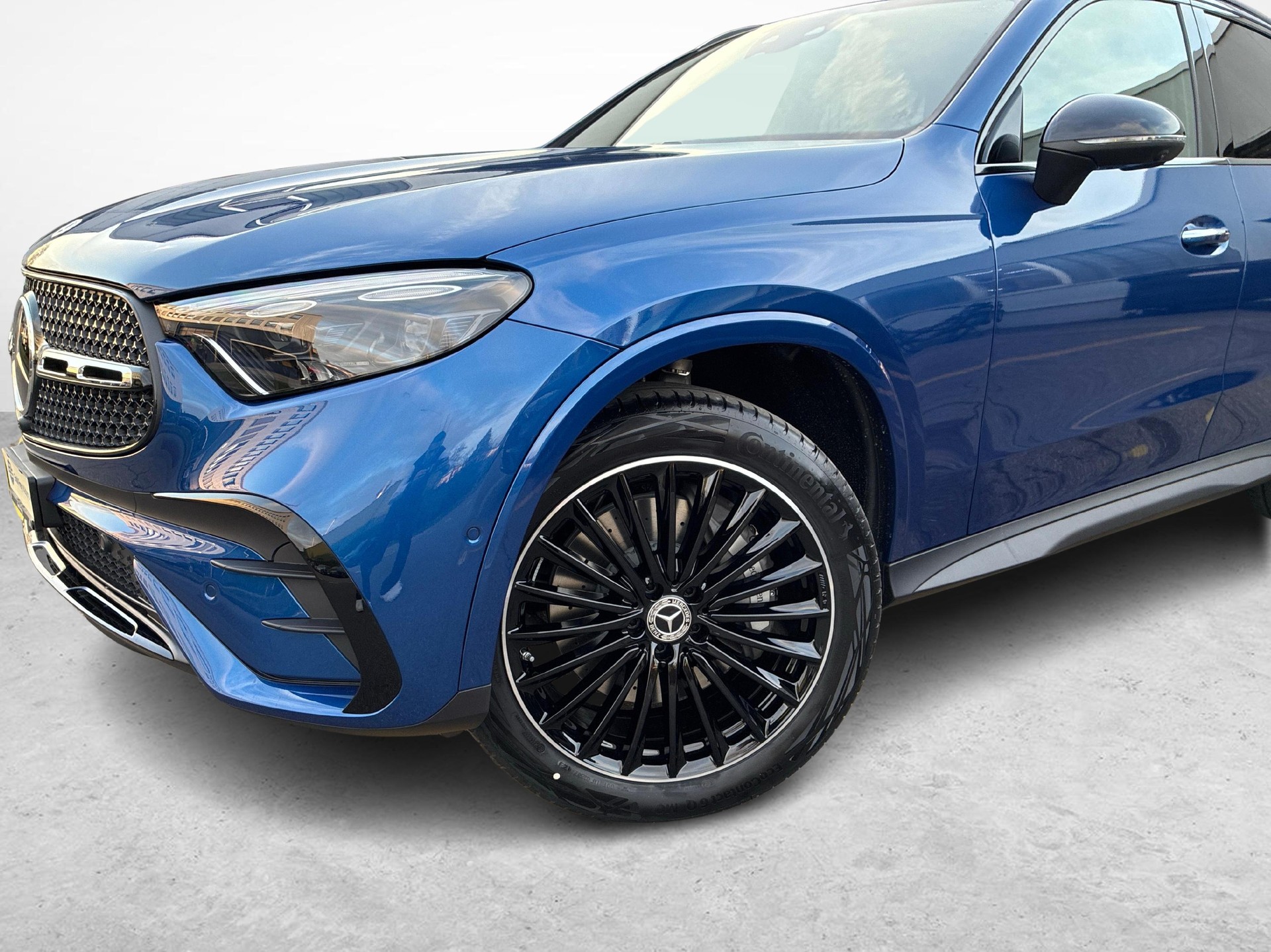MERCEDES-BENZ GLC 400 e 4MATIC EQ Star AMG Line-image-13