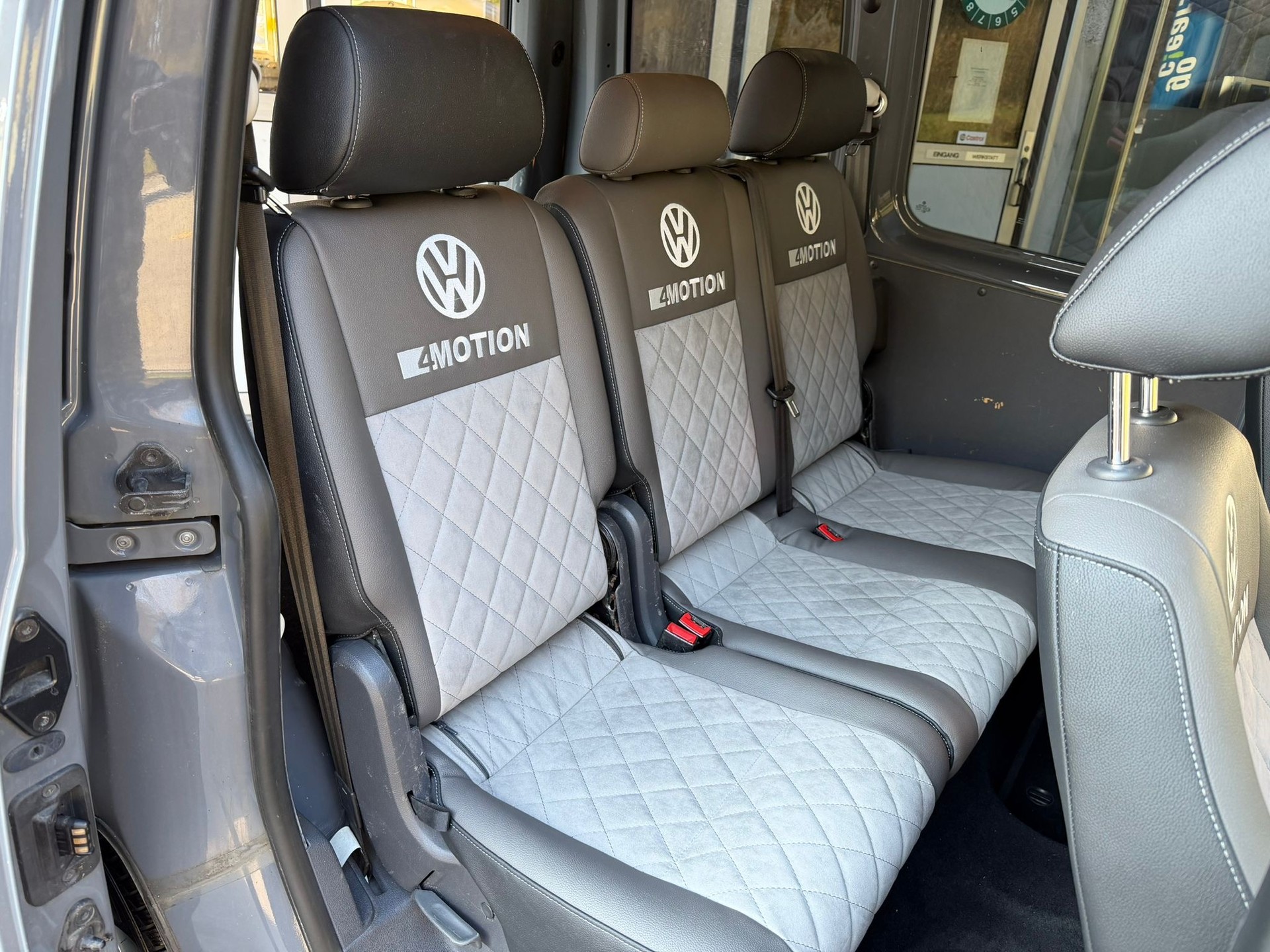 VW Caddy 2.0 TDI 4Motion-image-11