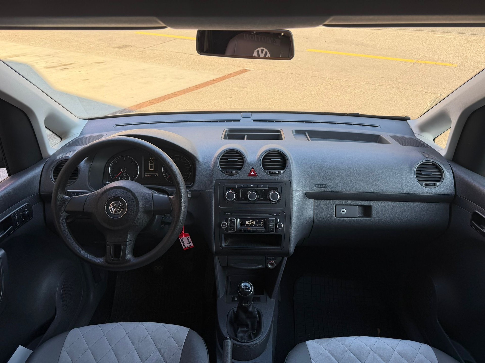 VW Caddy 2.0 TDI 4Motion-image-8