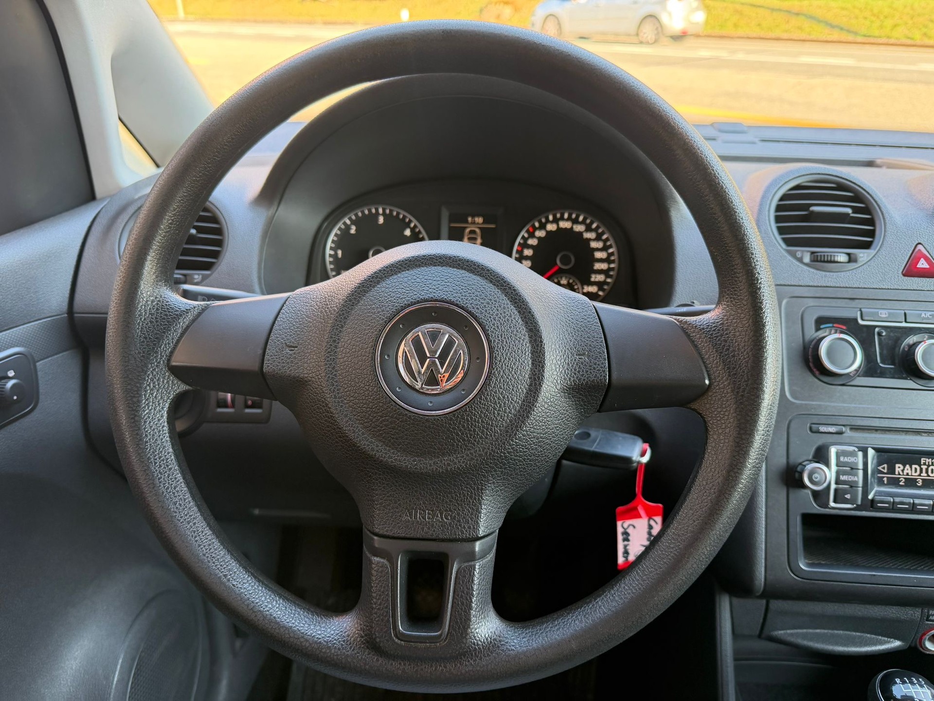VW Caddy 2.0 TDI 4Motion-image-10