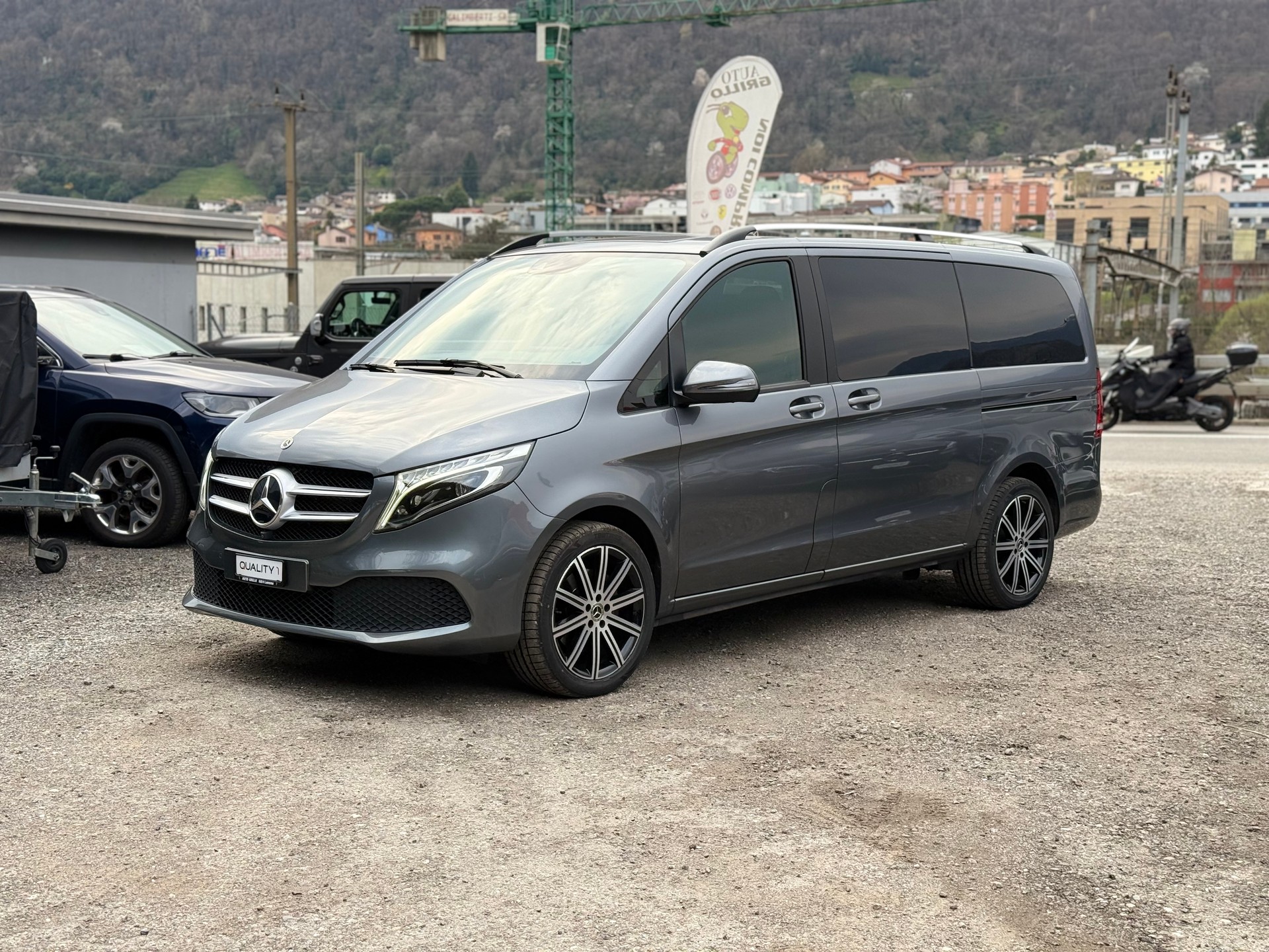 MERCEDES-BENZ V 250 d lang Trend 8 POSTI 4Matic 9G-Tronic-image-2