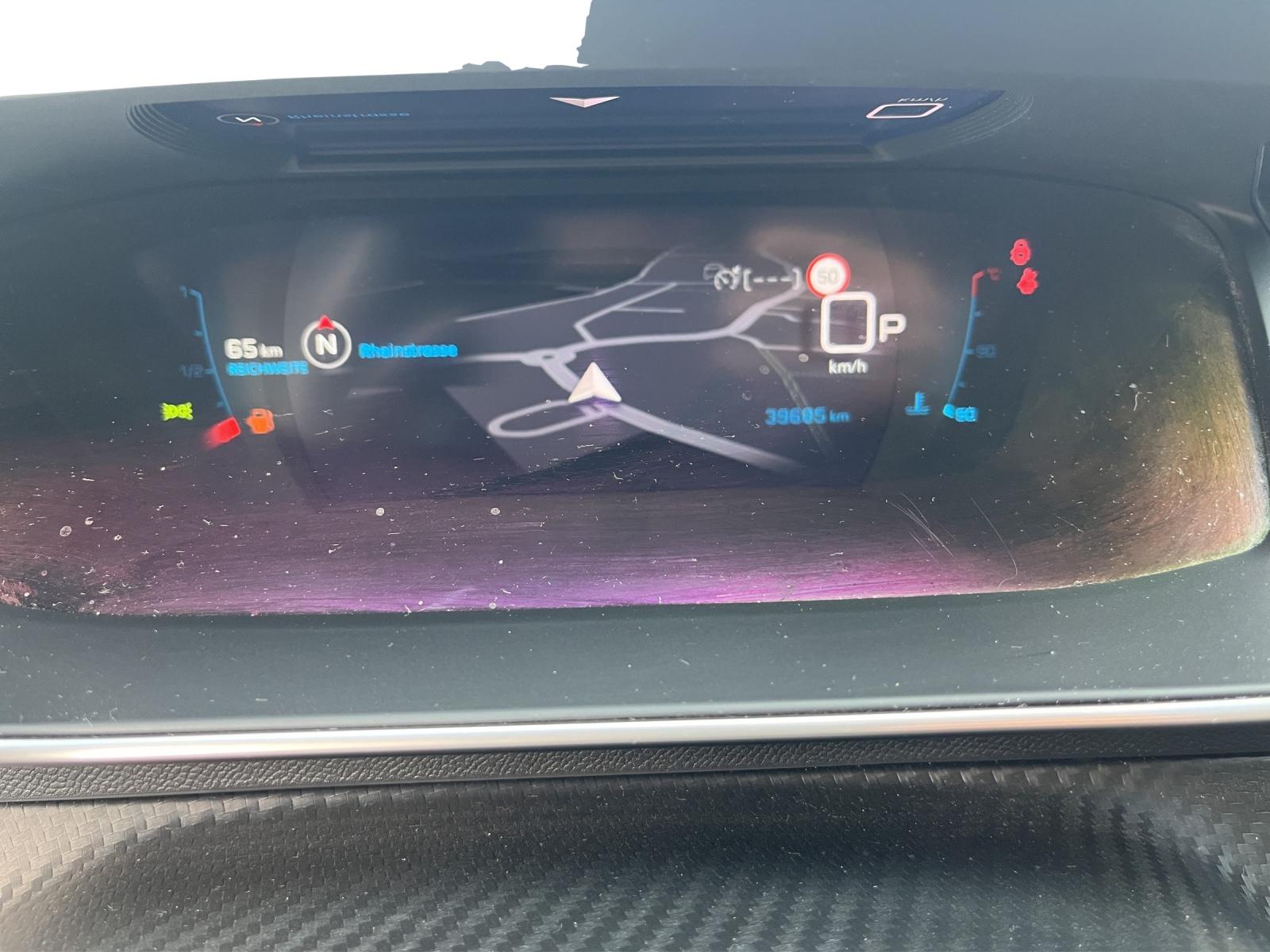 PEUGEOT 2008 1.2 PureTech 130 Allure Pack-image-7