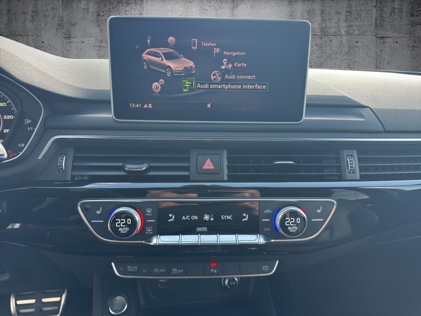 AUDI A4 Avant 2.0 TDI Sport quattro S-tronic-image-18