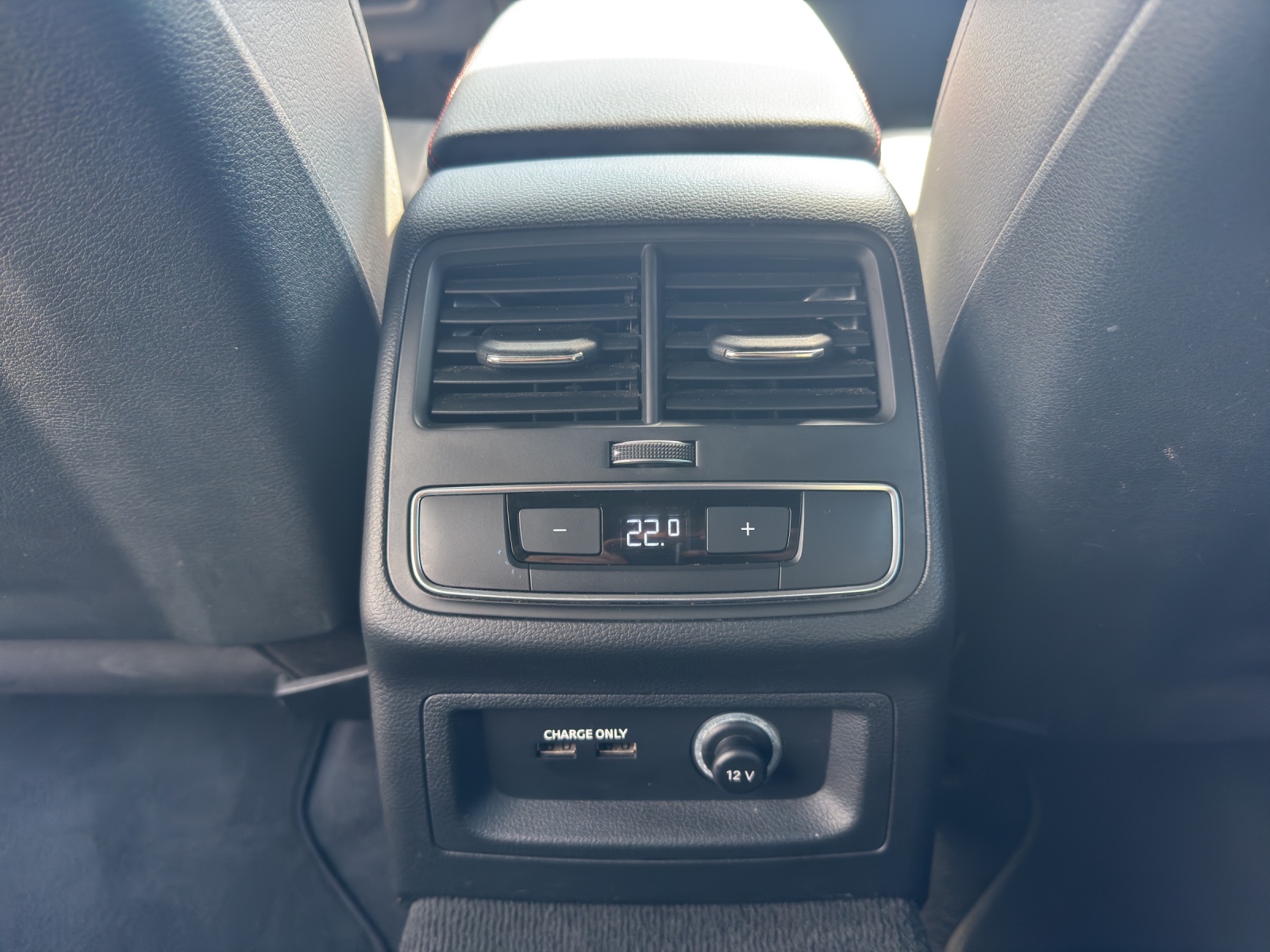 AUDI A4 Avant 2.0 TDI Sport quattro S-tronic-image-24