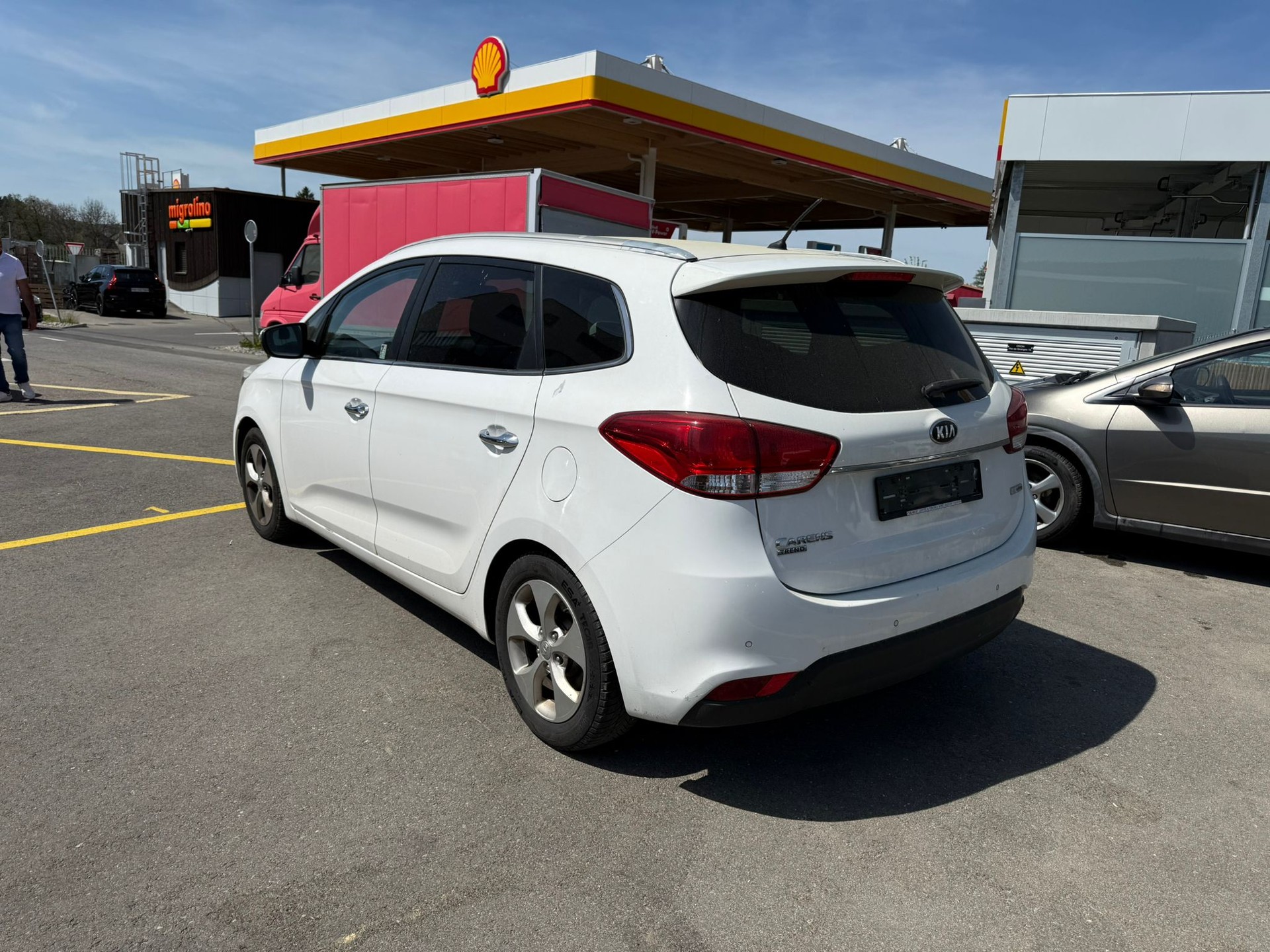 KIA Carens 1.7 CRDi Style-image-5