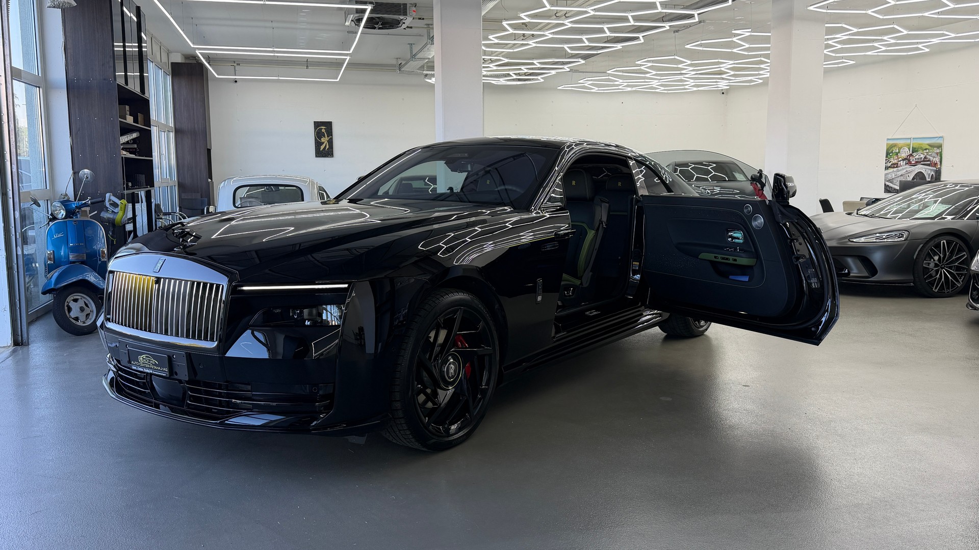 ROLLS-ROYCE Spectre Black Badge-image-7