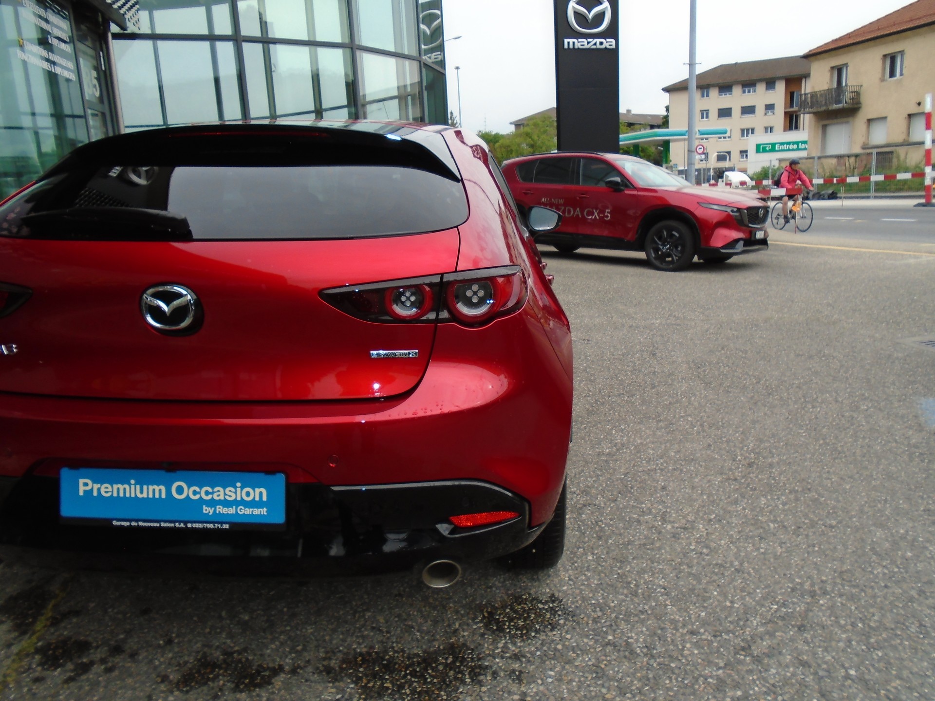 MAZDA 3 Hatchback SKYACTIV-X M Hybrid 186 Revolution Automat-image-5