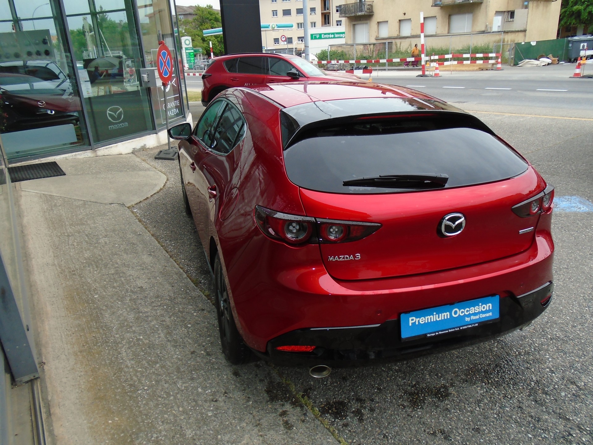 MAZDA 3 Hatchback SKYACTIV-X M Hybrid 186 Revolution Automat-image-4