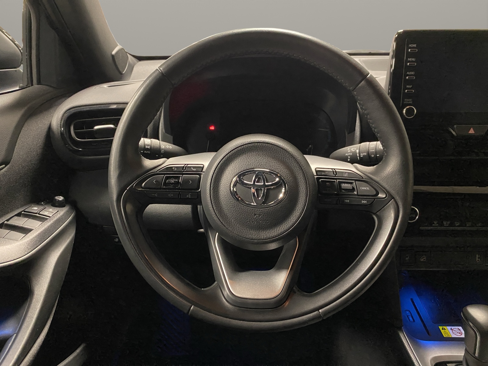 TOYOTA YARIS Cross 1.5 Trend HSD-image-12