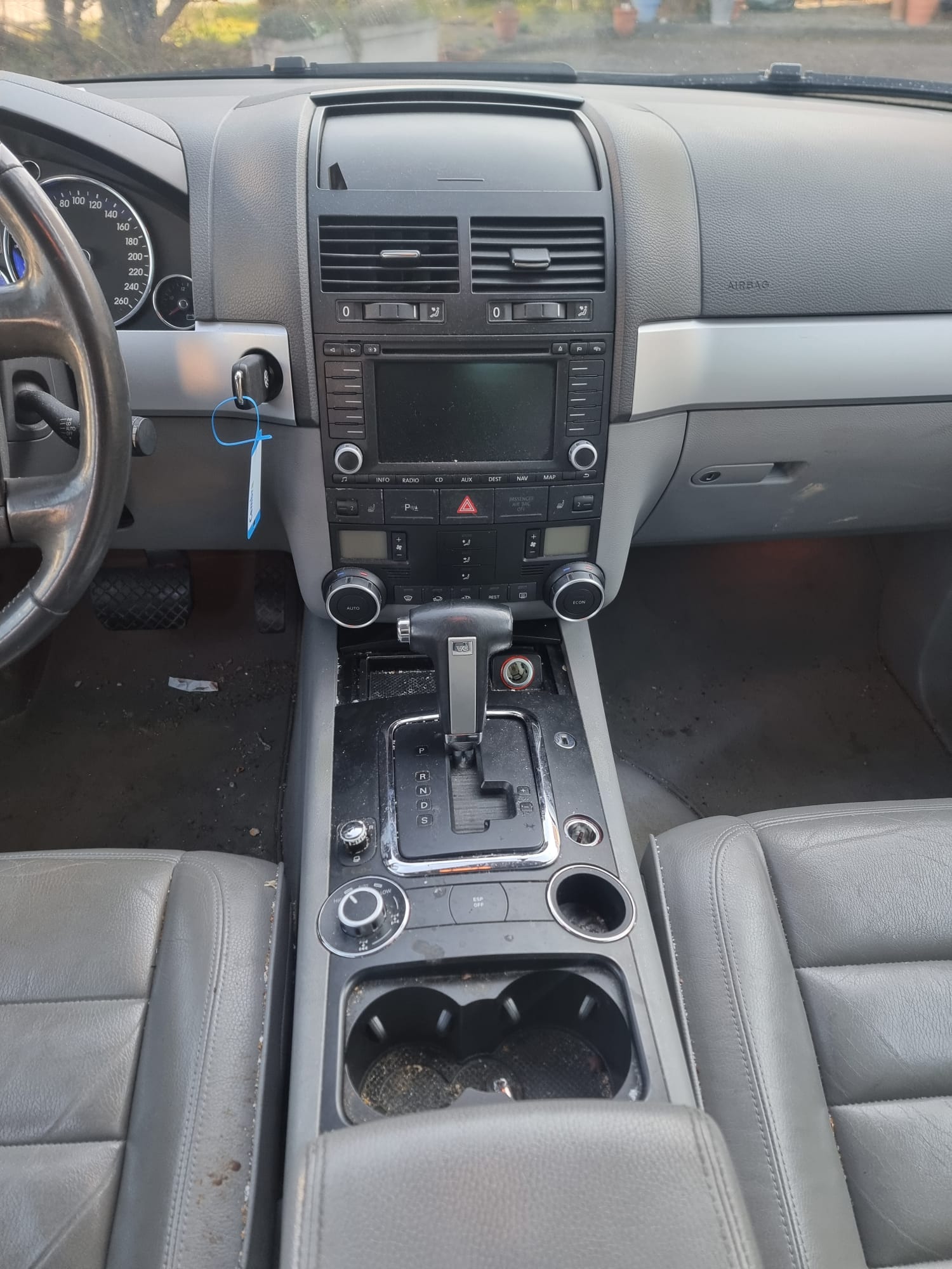 VW Touareg 3.0 TDI-image-6