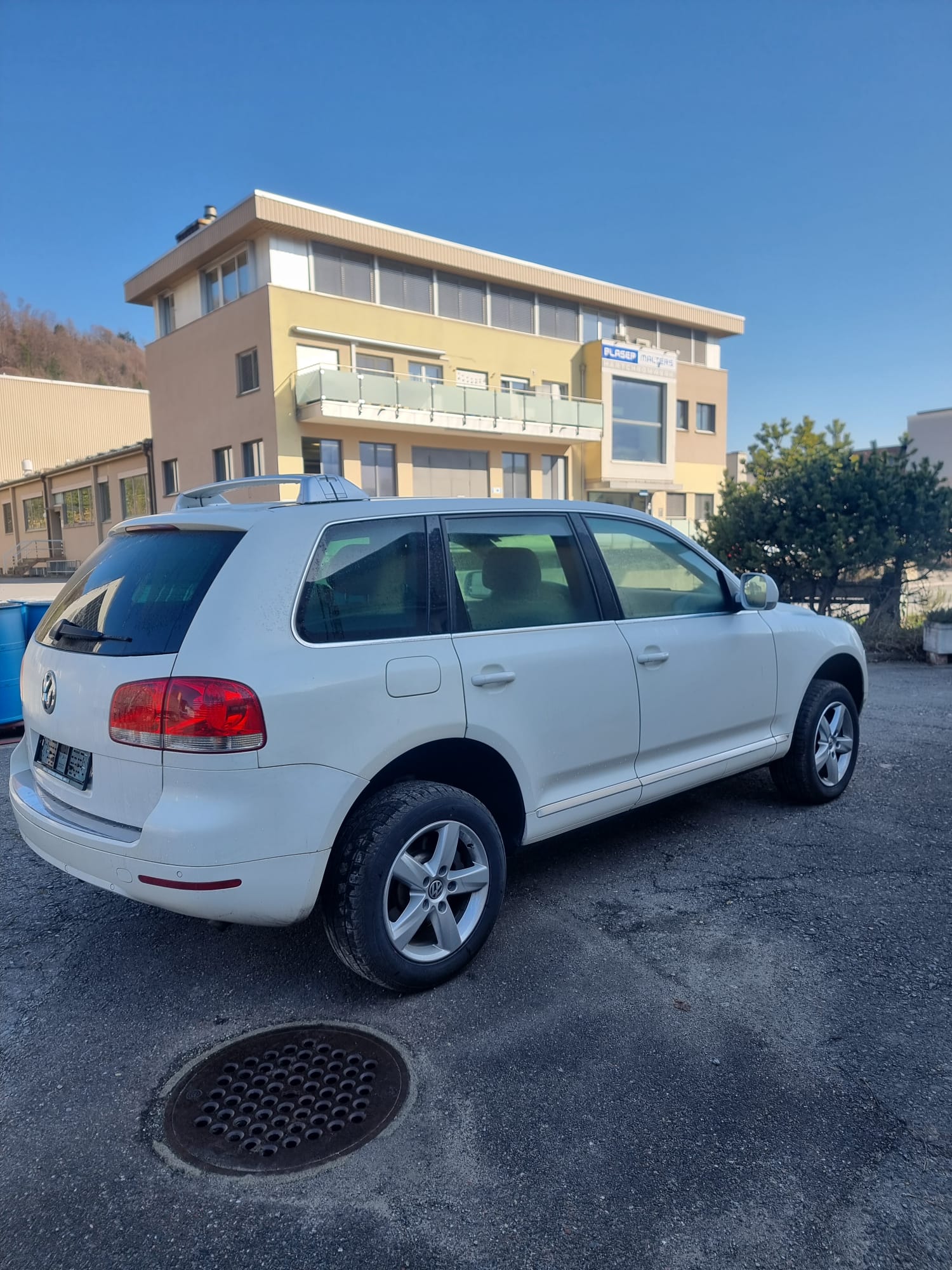 VW Touareg 3.0 TDI-image-4