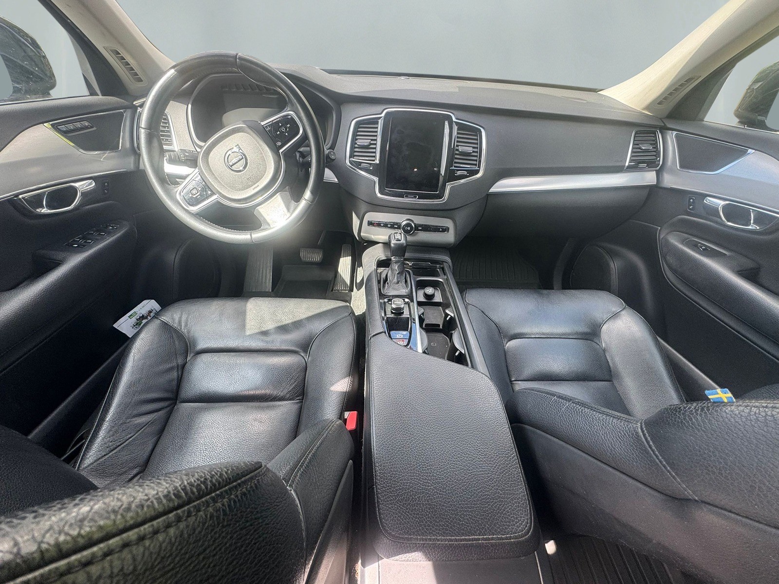 VOLVO XC90 D5 AWD Momentum Geartronic-image-10