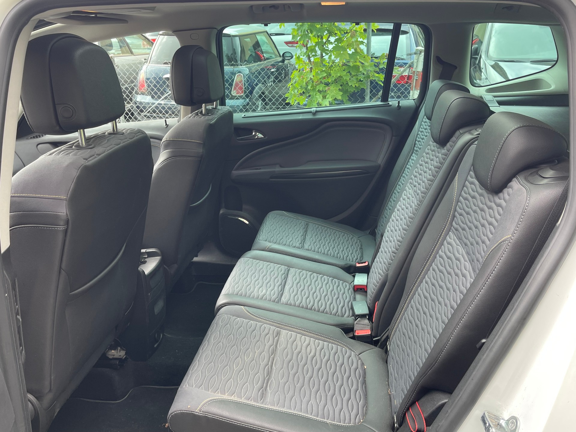 OPEL Zafira Tourer 1.4i 16V Enjoy-image-8