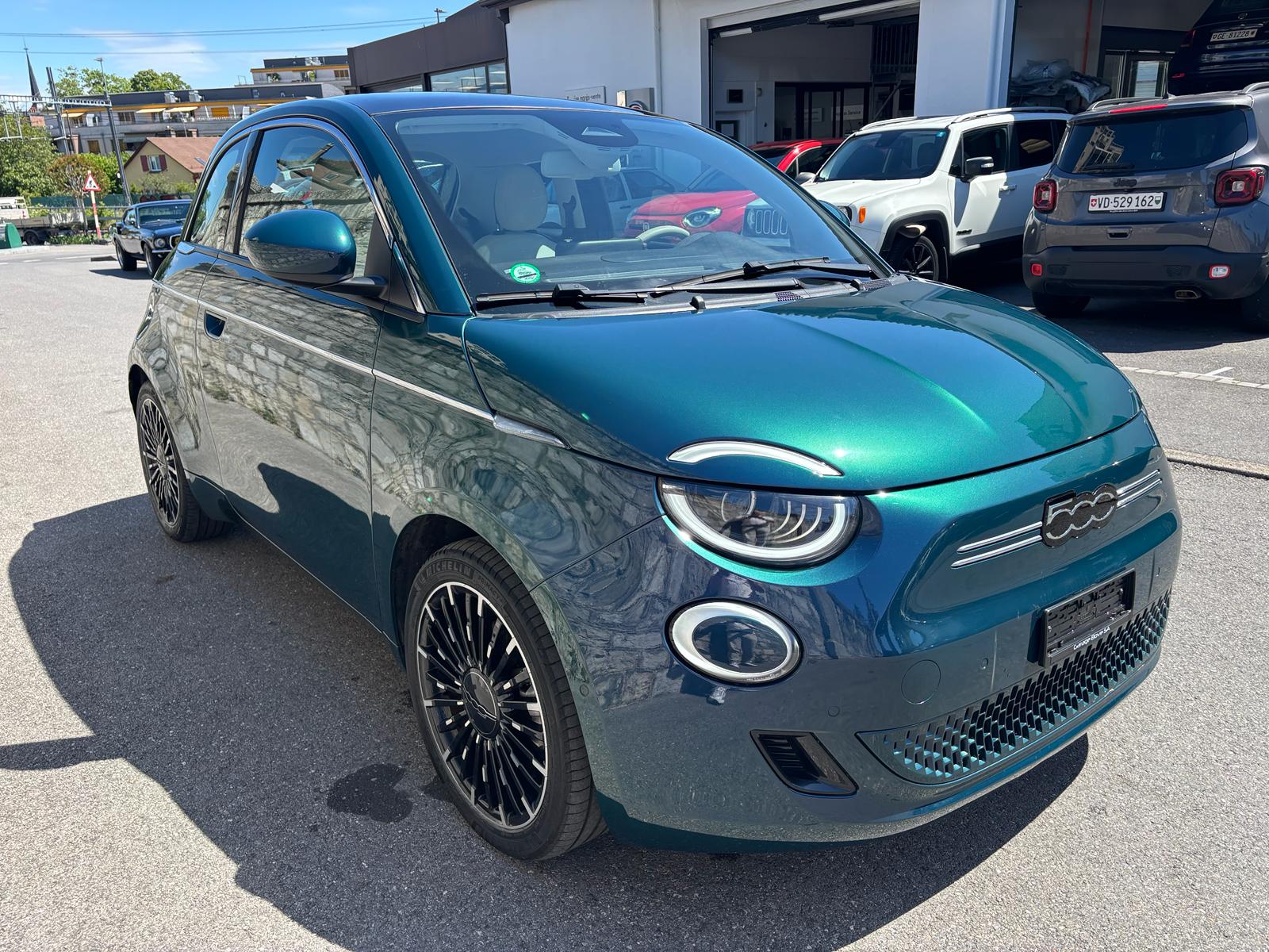 FIAT 500 electric 87 kW La Prima-showroom-element-2