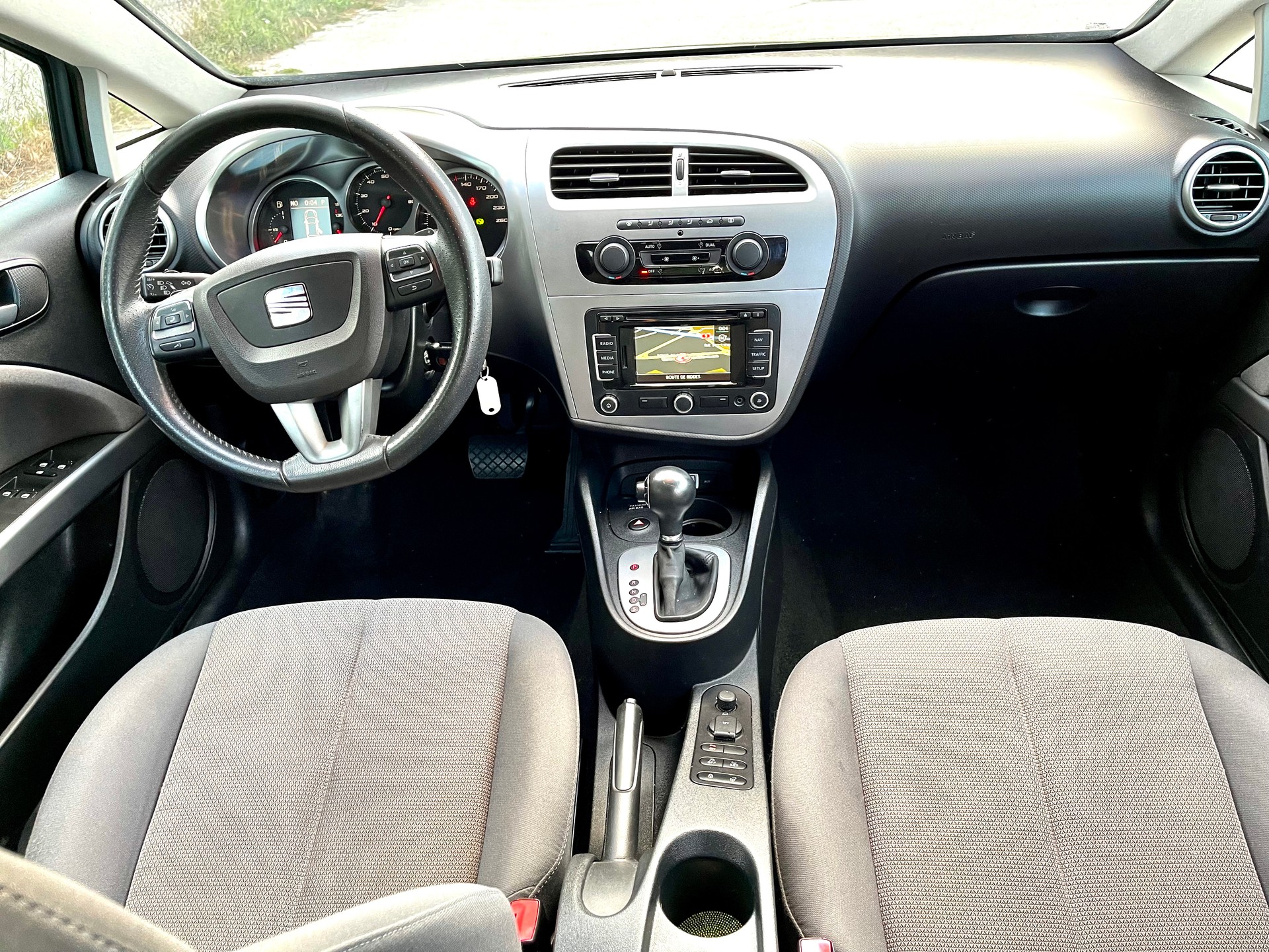 SEAT Leon 1.8 TSI FR DSG-showroom-element-1