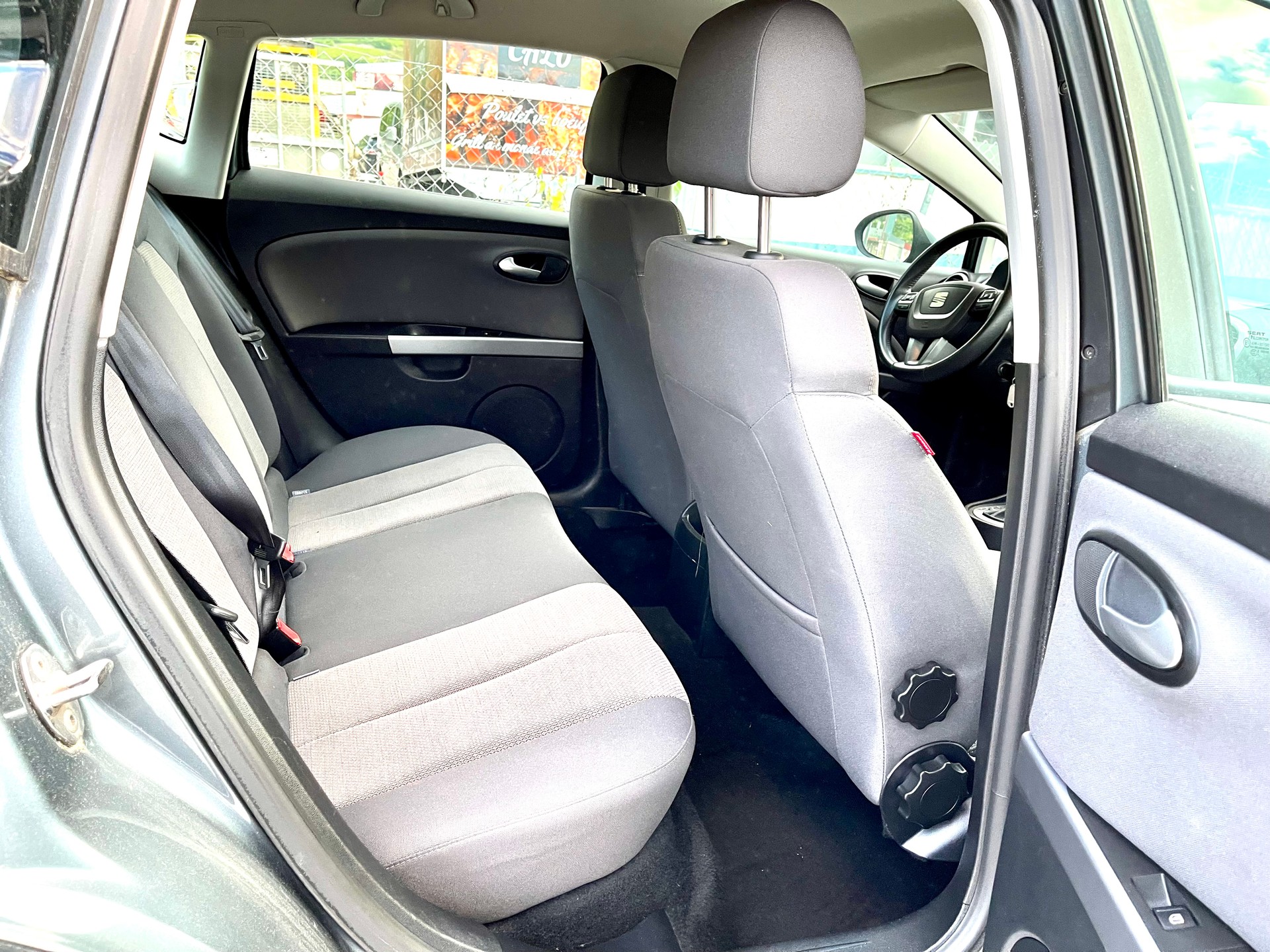 SEAT Leon 1.8 TSI FR DSG-image-10