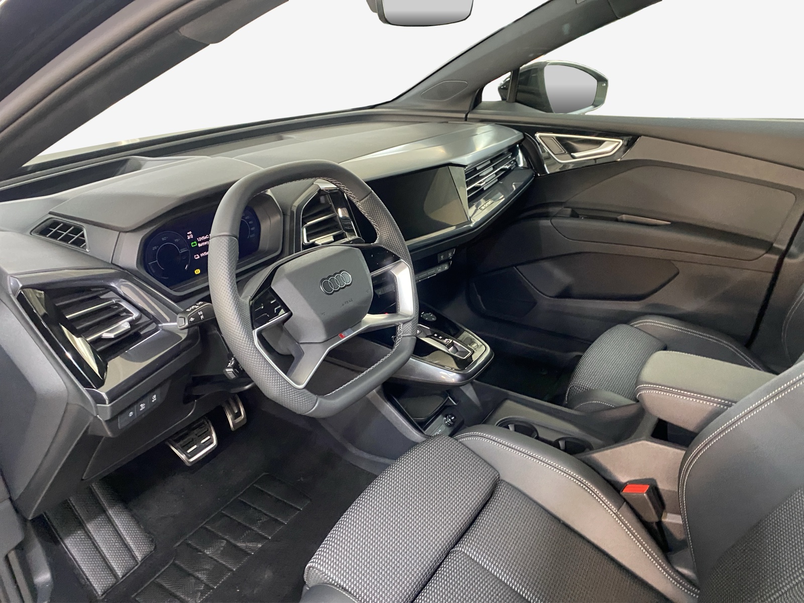 AUDI Q4 e-tron 45 Edition Swiss Ski quattro-image-14