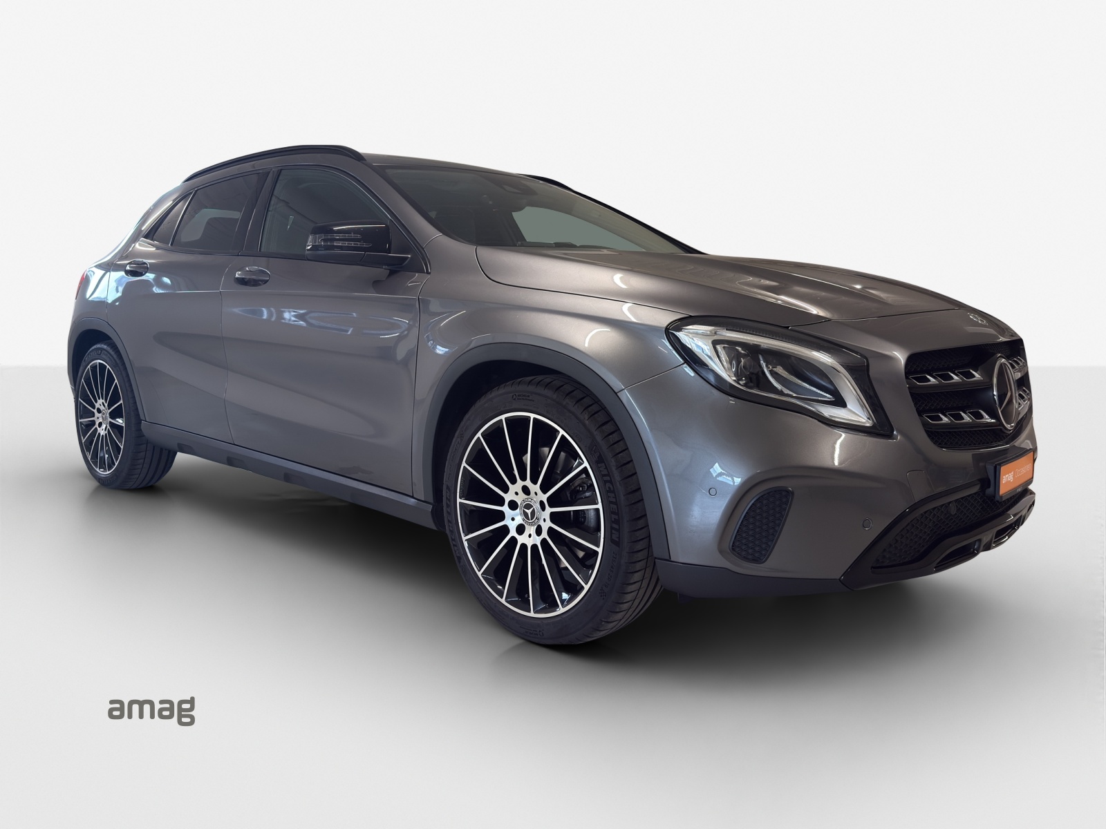MERCEDES-BENZ GLA 250 Urban 4Matic 7G-DCT-image-5