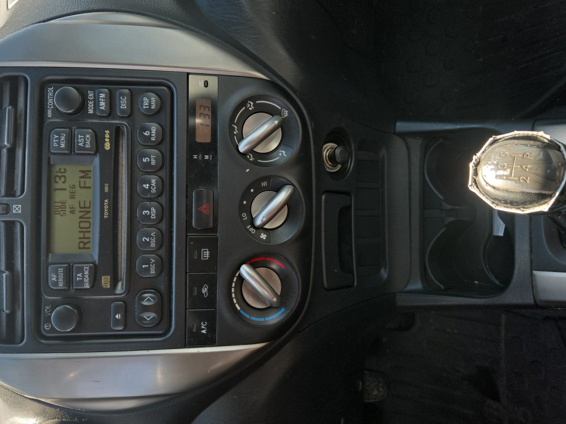 TOYOTA RAV-4 2.0 16V Linea Terra-image-14