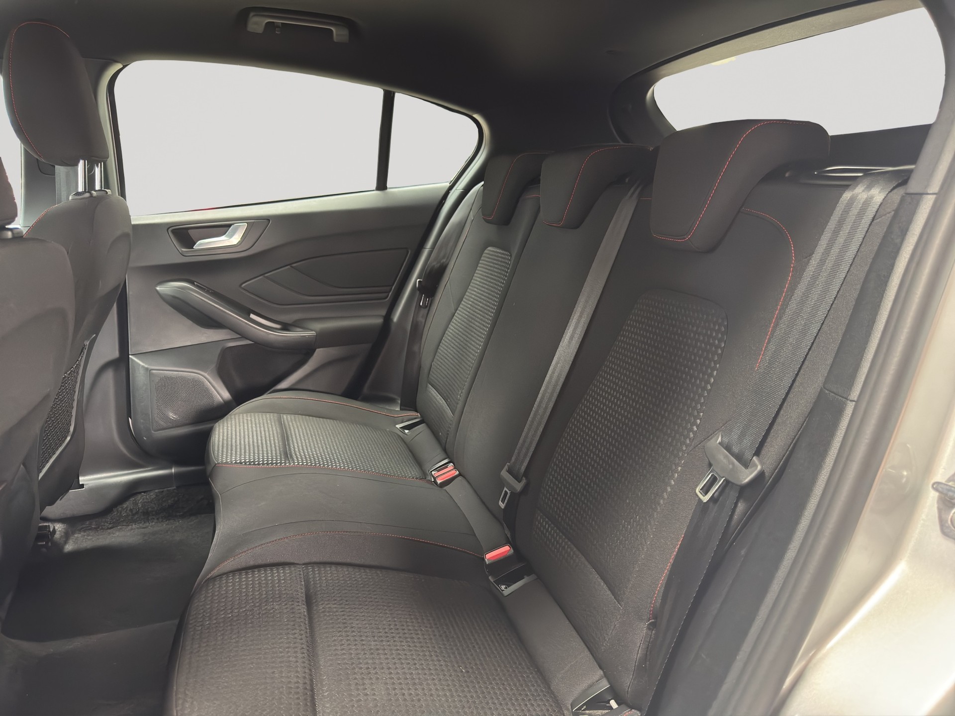 FORD Focus 1.5 TDCi EcoBlue ST-Line Automatic-image-7