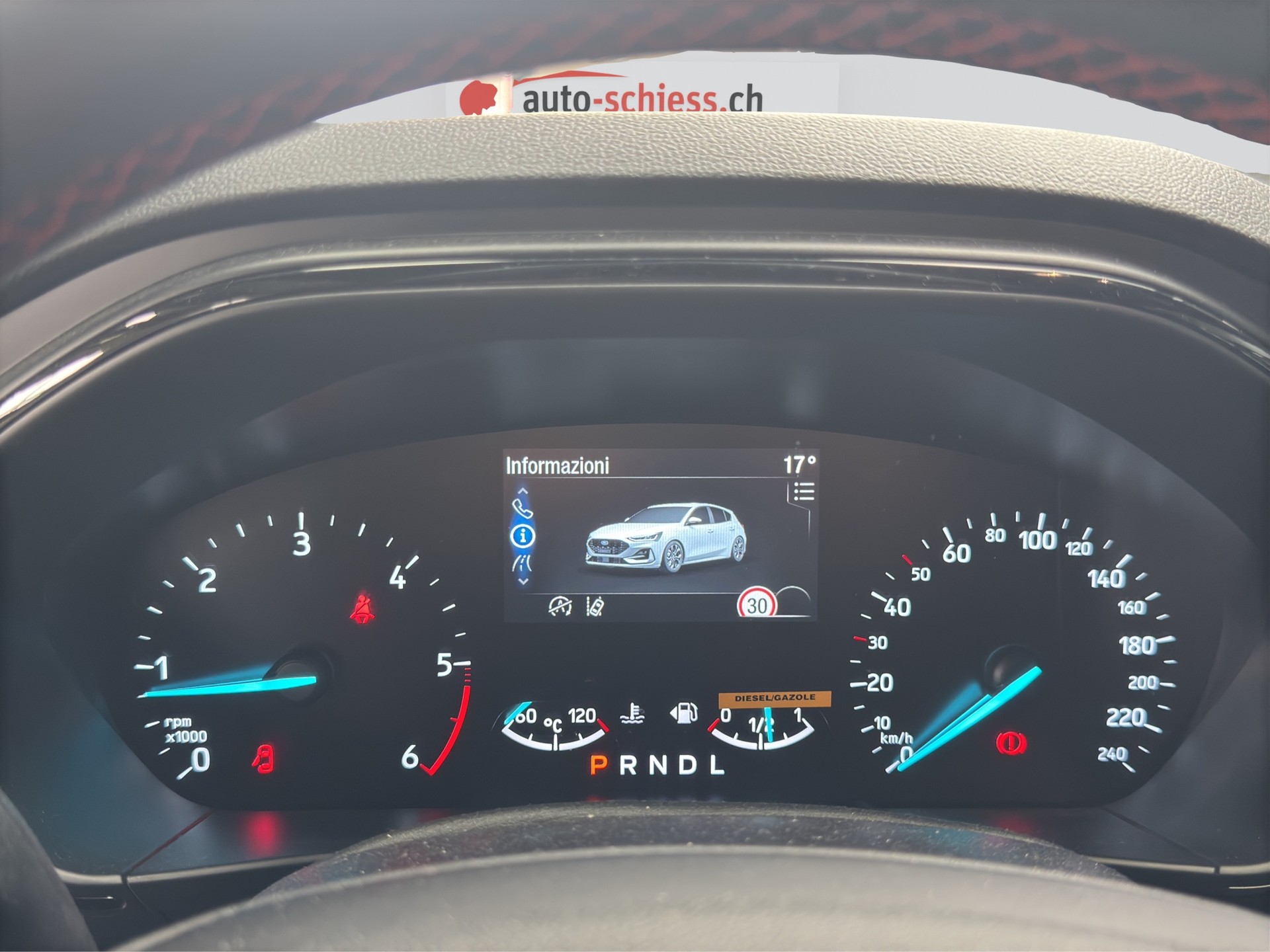 FORD Focus 1.5 TDCi EcoBlue ST-Line Automatic-image-10