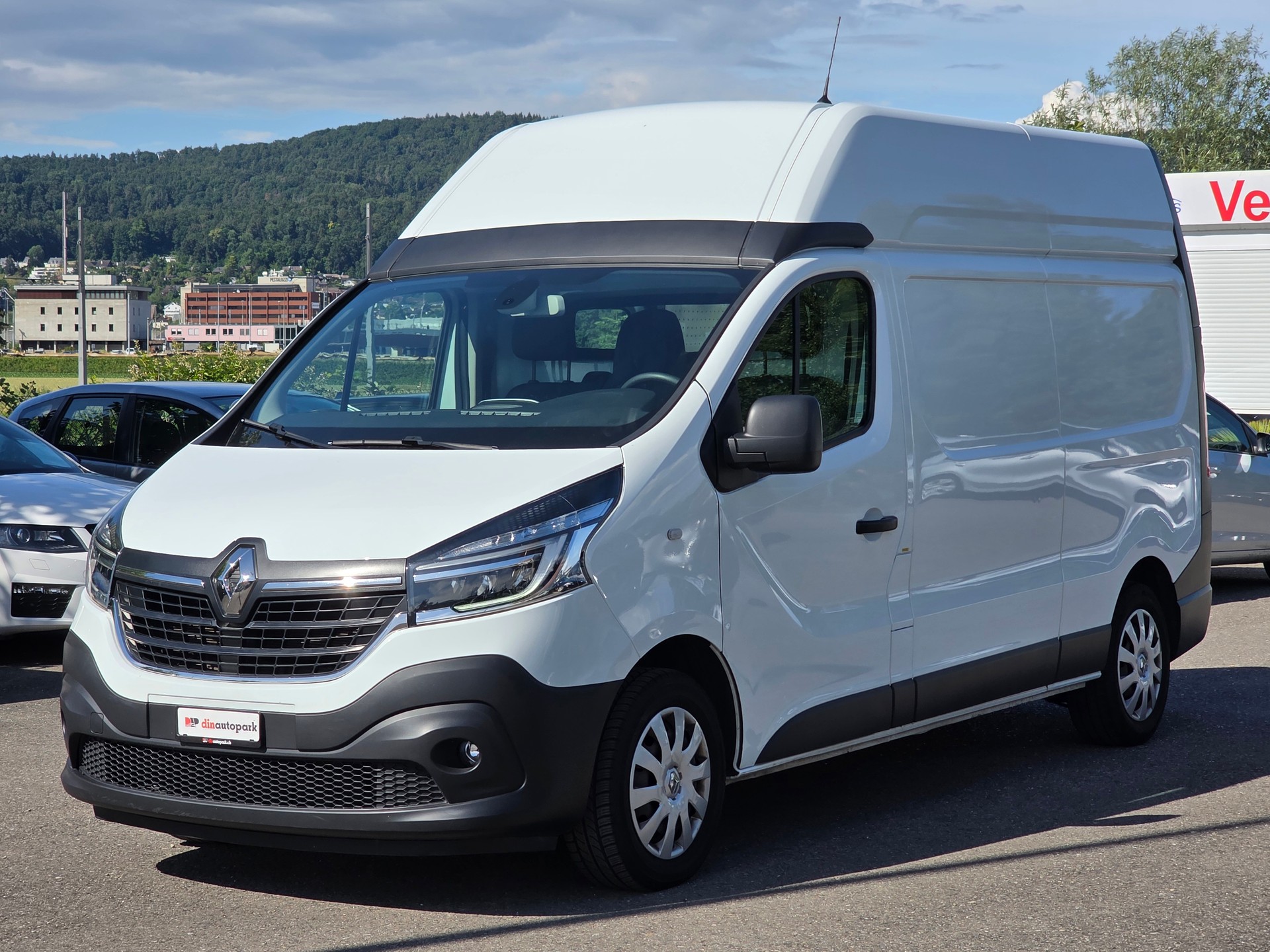 RENAULT Trafic 2.0 ENERGY dCi145 3.0t Business L2H2 * CH-Fahrzeug *-showroom-element-1