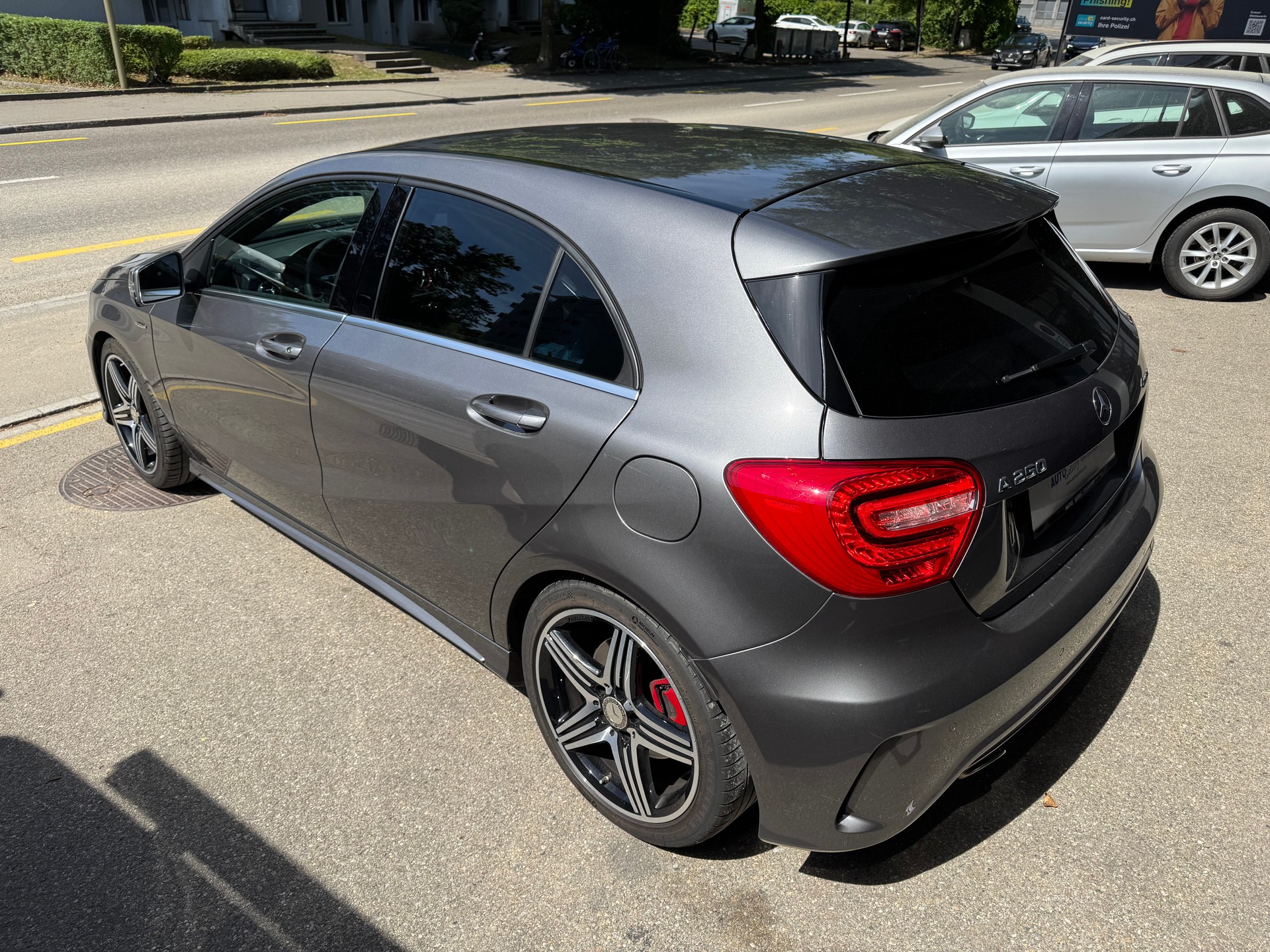 MERCEDES-BENZ A 250 Sport-Line 4Matic 7G-DCT-showroom-element-3