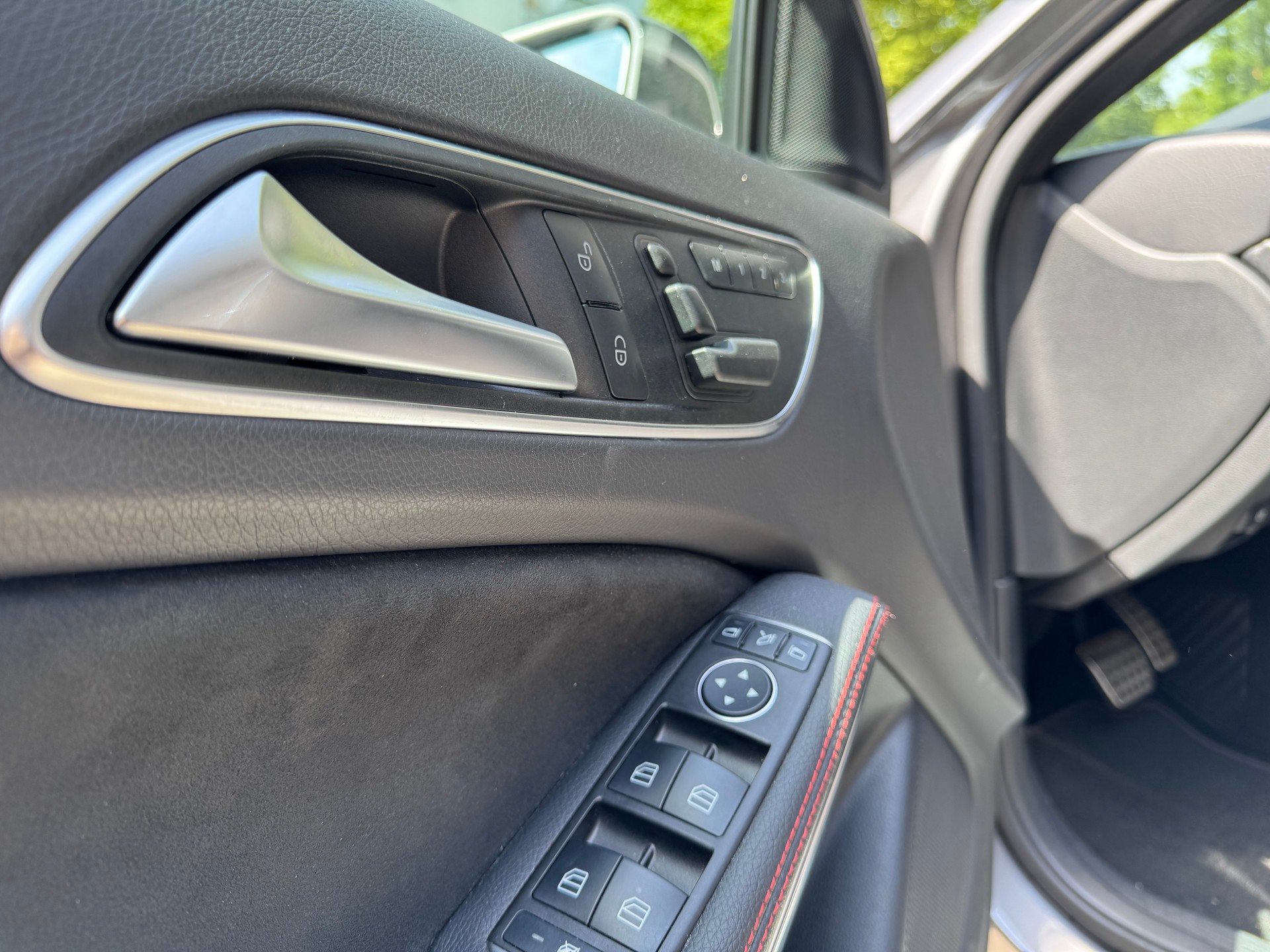 MERCEDES-BENZ A 250 Sport-Line 4Matic 7G-DCT-image-8