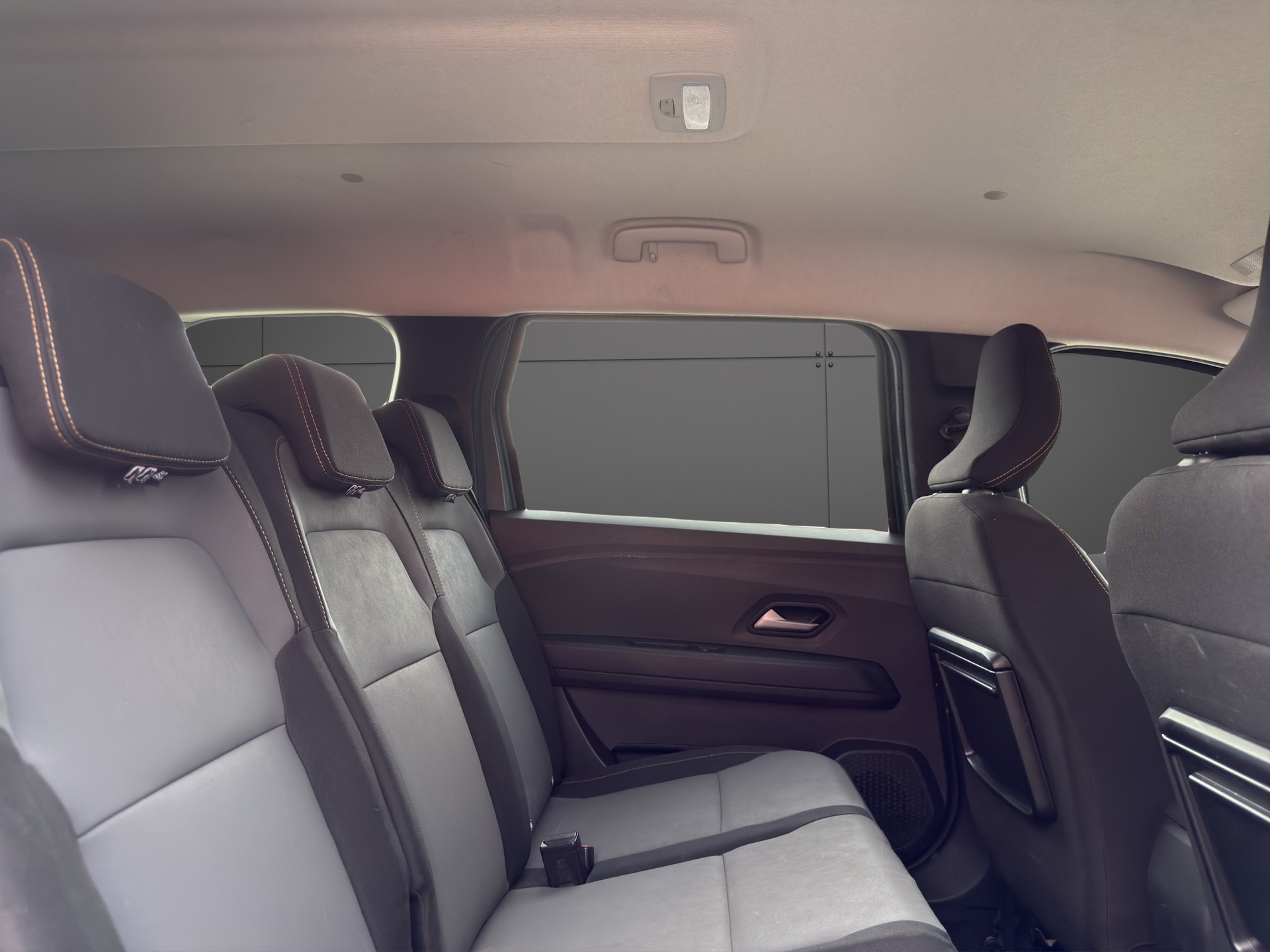 DACIA Jogger HEV 140 Extreme-image-10