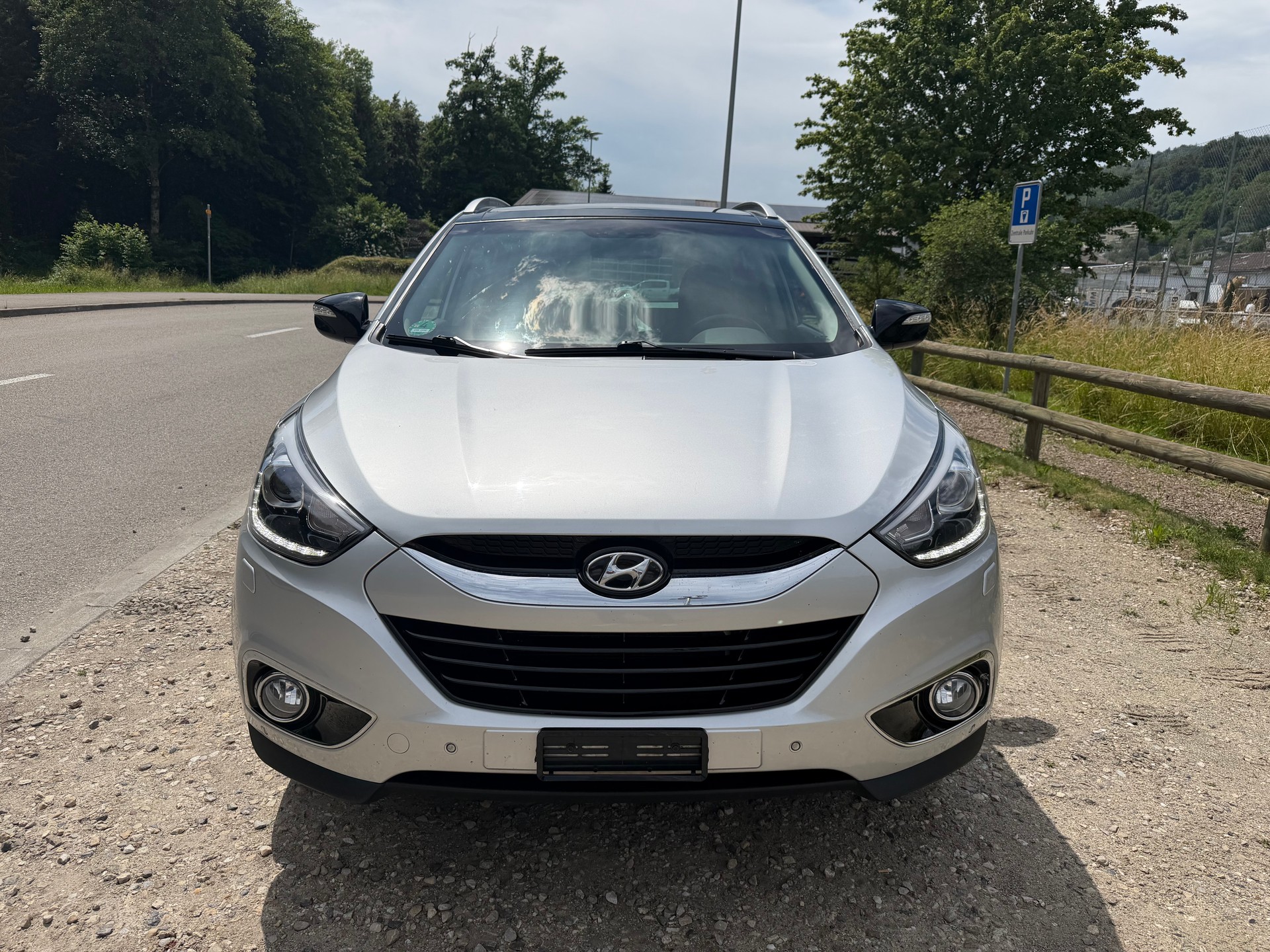 HYUNDAI iX 35 2.0 CRDi Style 4WD Automatic-image-1