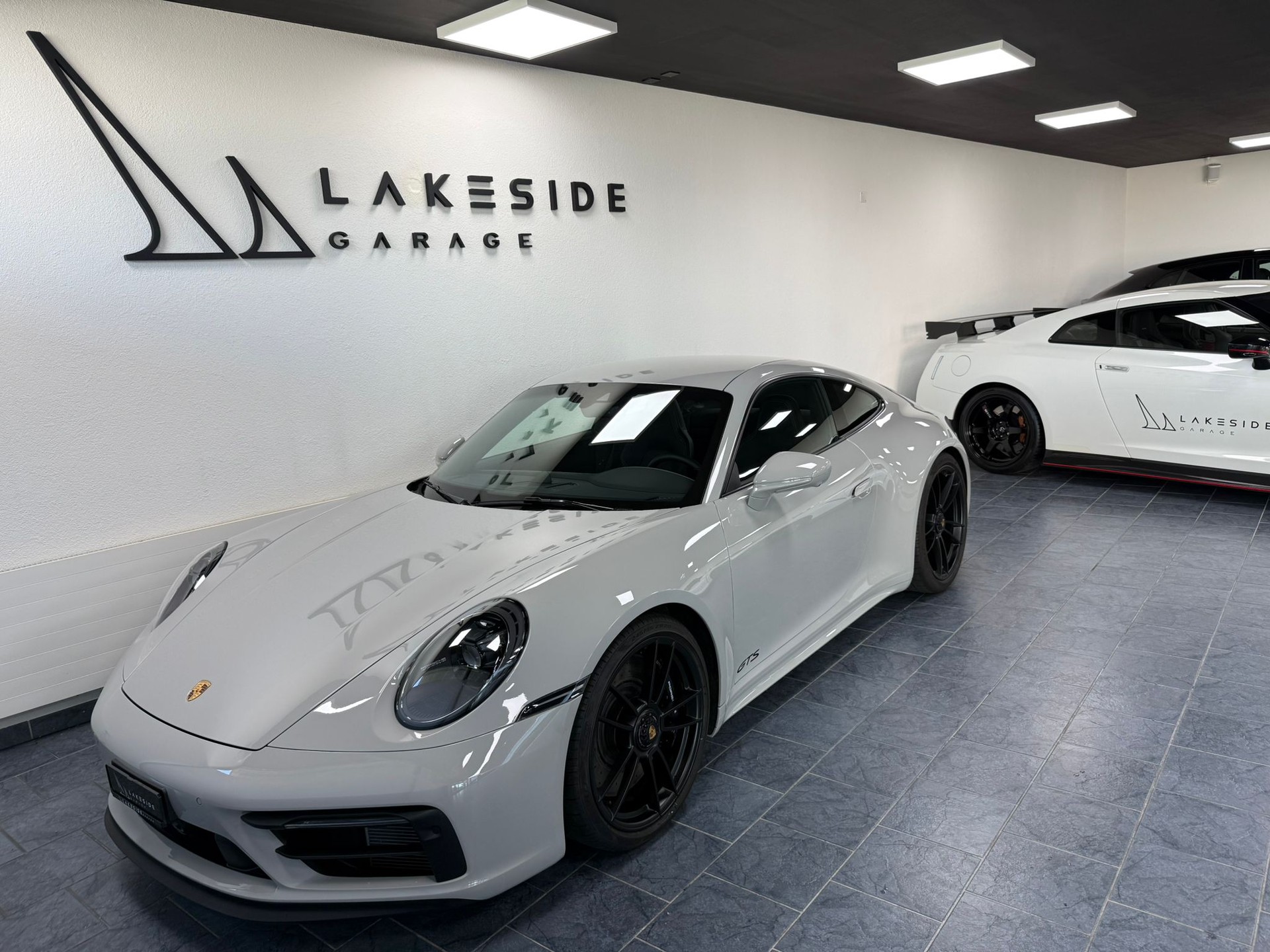 PORSCHE 911 Carrera GTS PDK