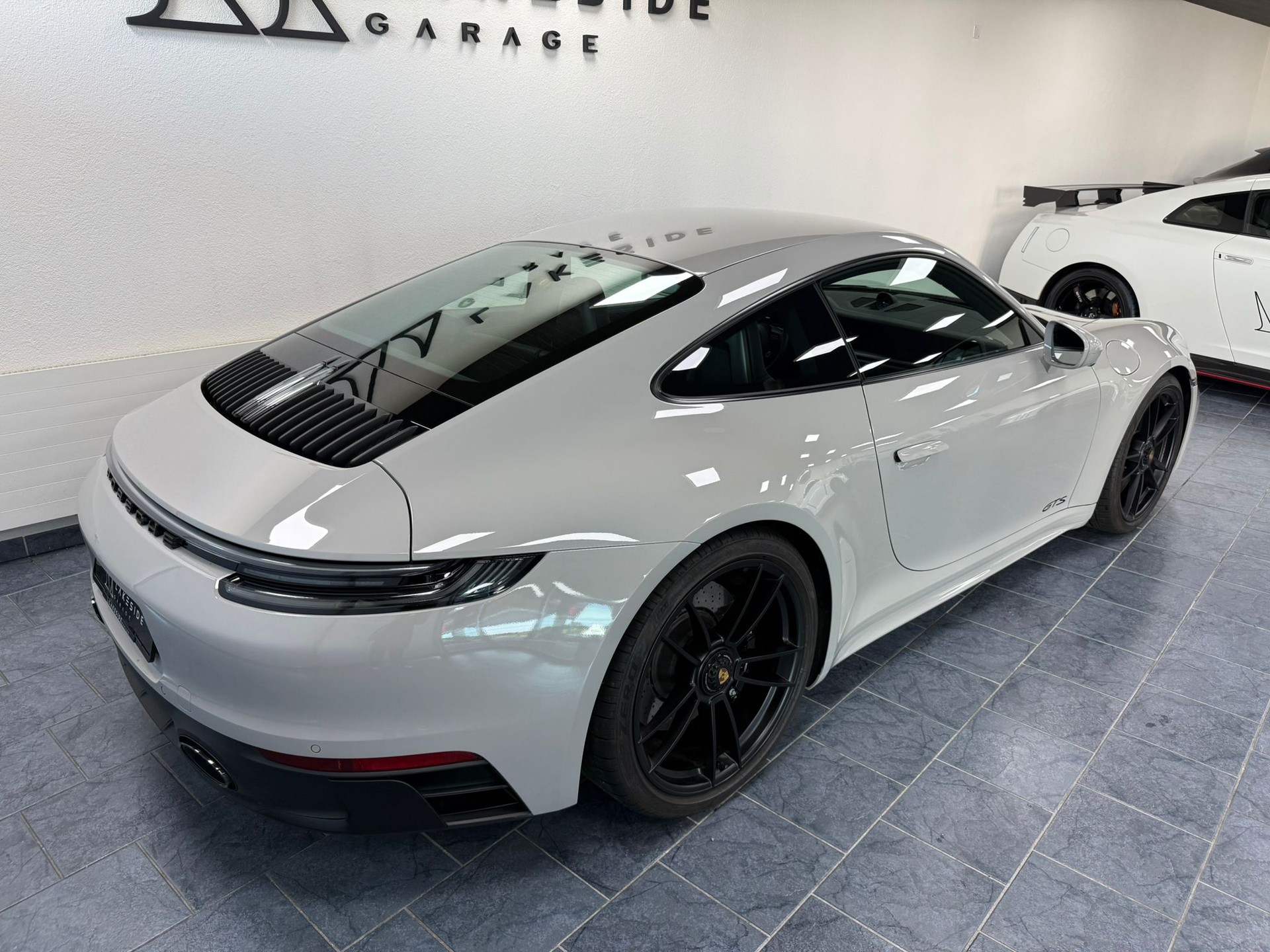 PORSCHE 911 Carrera GTS PDK-showroom-element-3