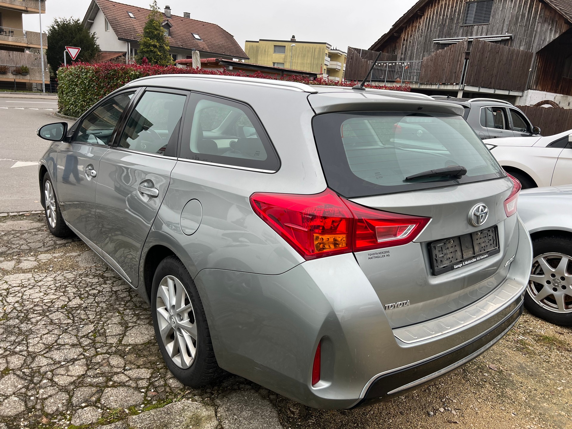 TOYOTA Auris 1.6 Luna Touring Sports Automatic-frisch ab Mfk-showroom-element-3