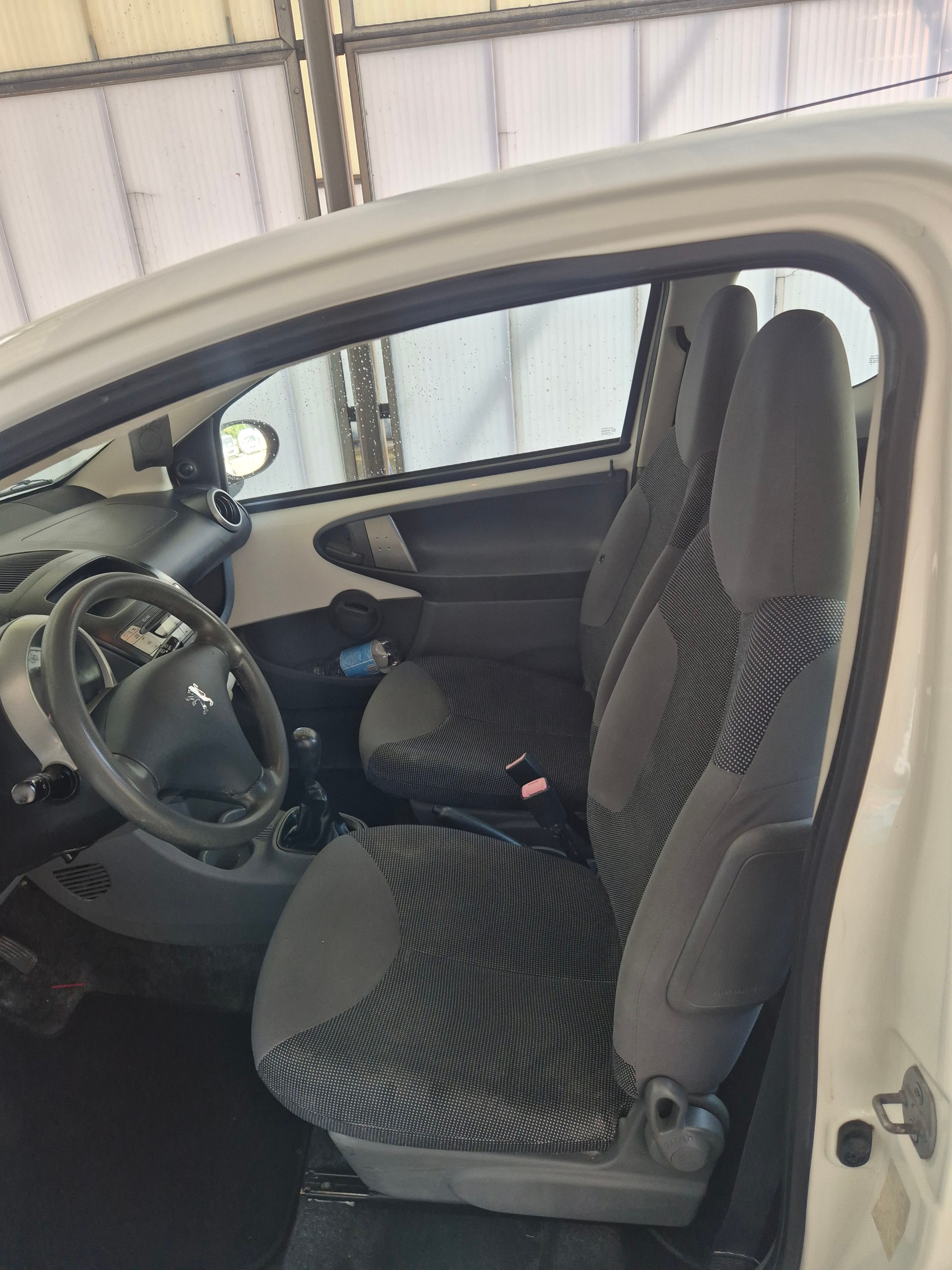 PEUGEOT 107/1.0-image-10