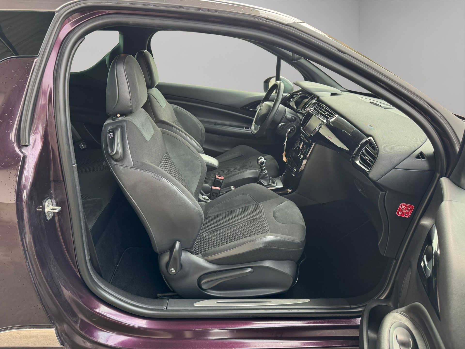 DS AUTOMOBILES DS3 1.6 THP Sport Chic-image-13