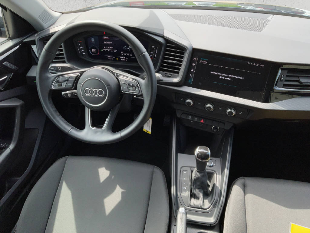 AUDI A1 Sportback 1.0 30 TFSI Attraction S-Tronic-image-10
