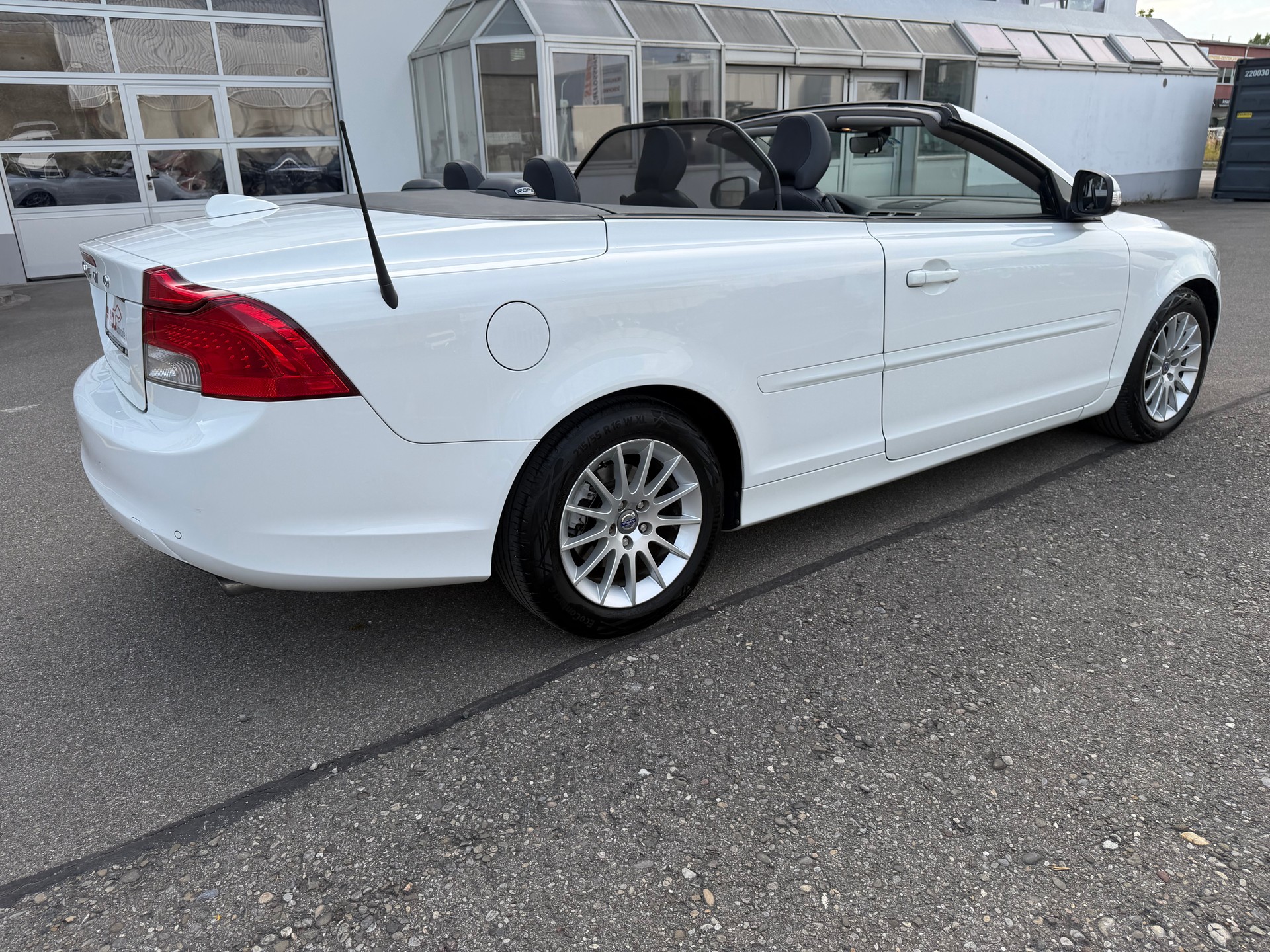 VOLVO C70 T5 Kinetic Geartronic-image-18