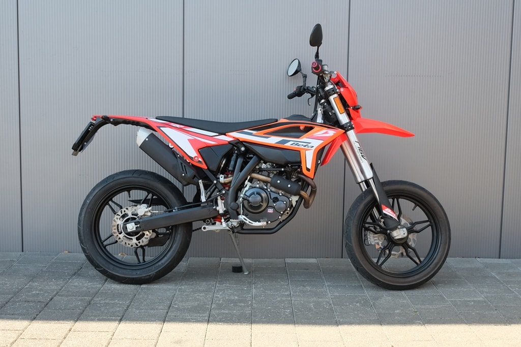 BETA RR 125 4T LC-image-0