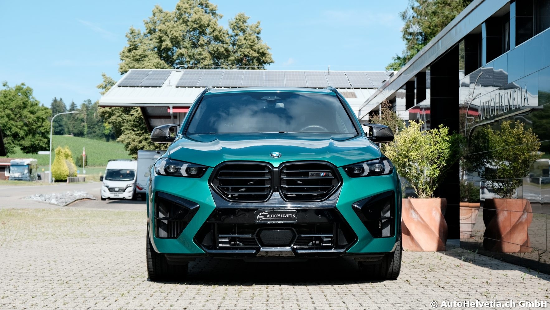BMW X5M Competition - Facelift-showroom-element-2