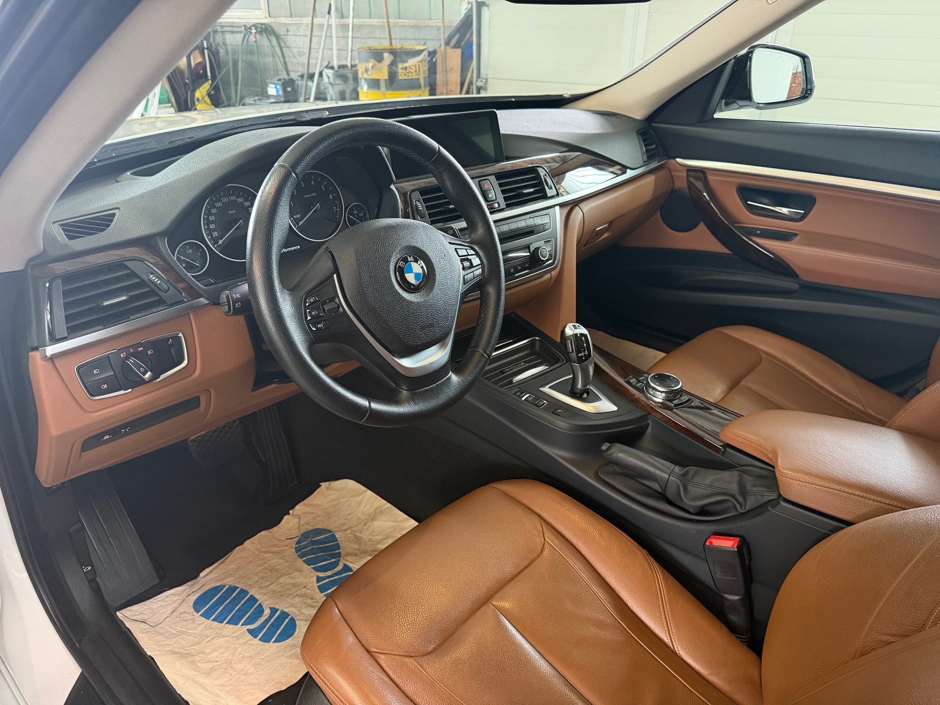 BMW 328i GT xDrive Luxury Line Steptronic-image-9
