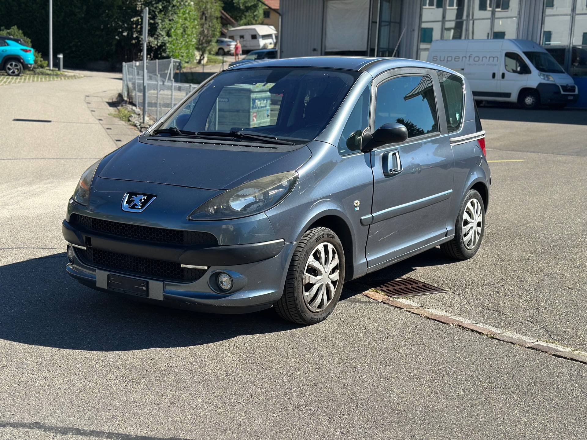 PEUGEOT 1007 1.4 HDI Trendy