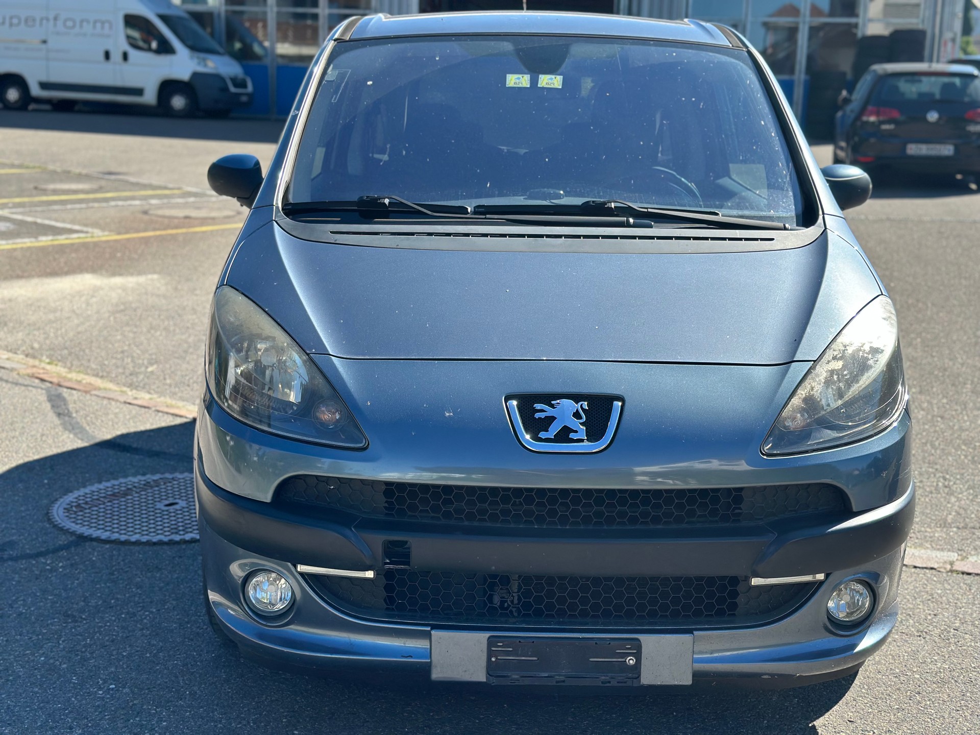 PEUGEOT 1007 1.4 HDI Trendy-showroom-element-2