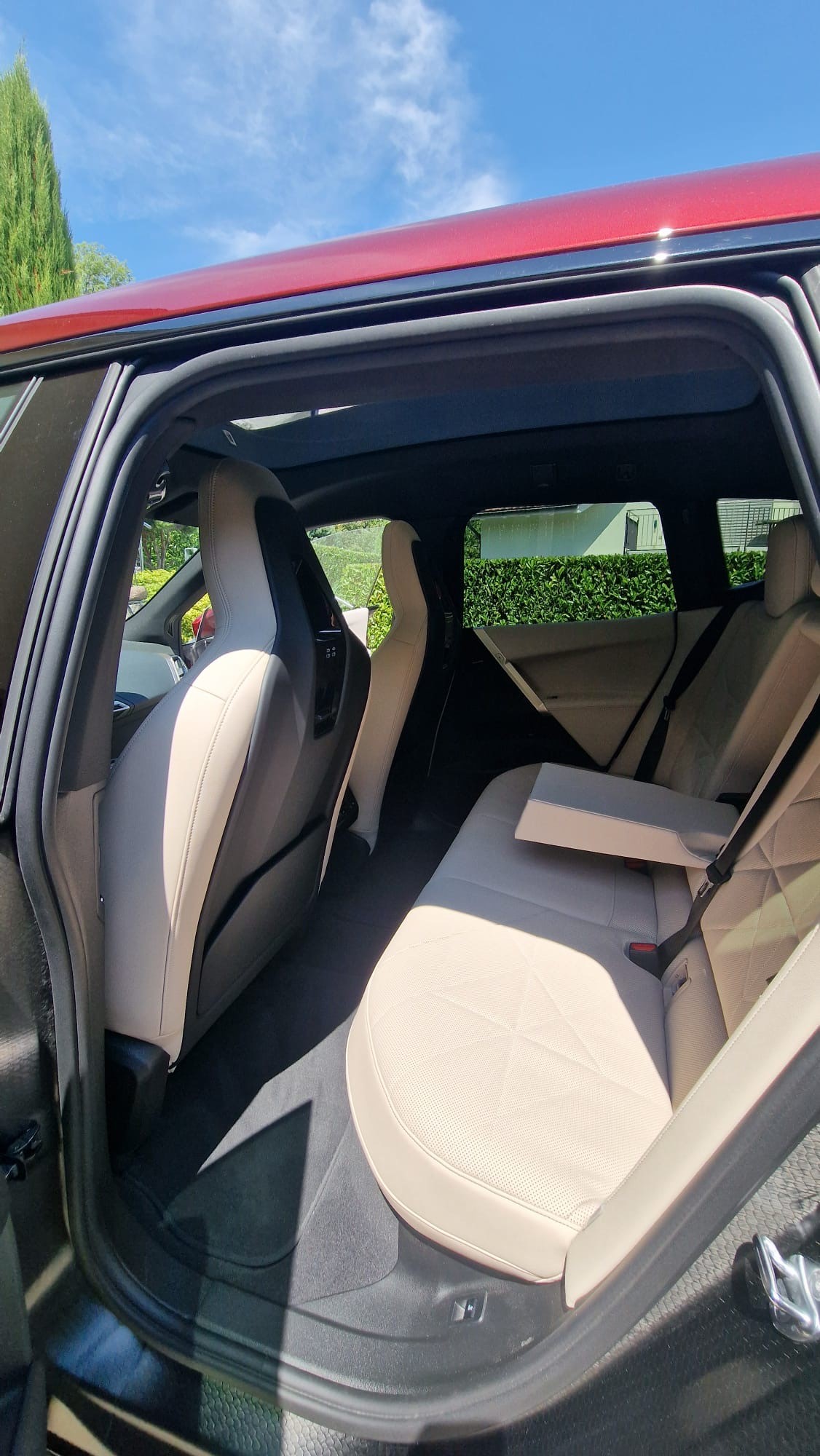 BMW xDrive50-image-4