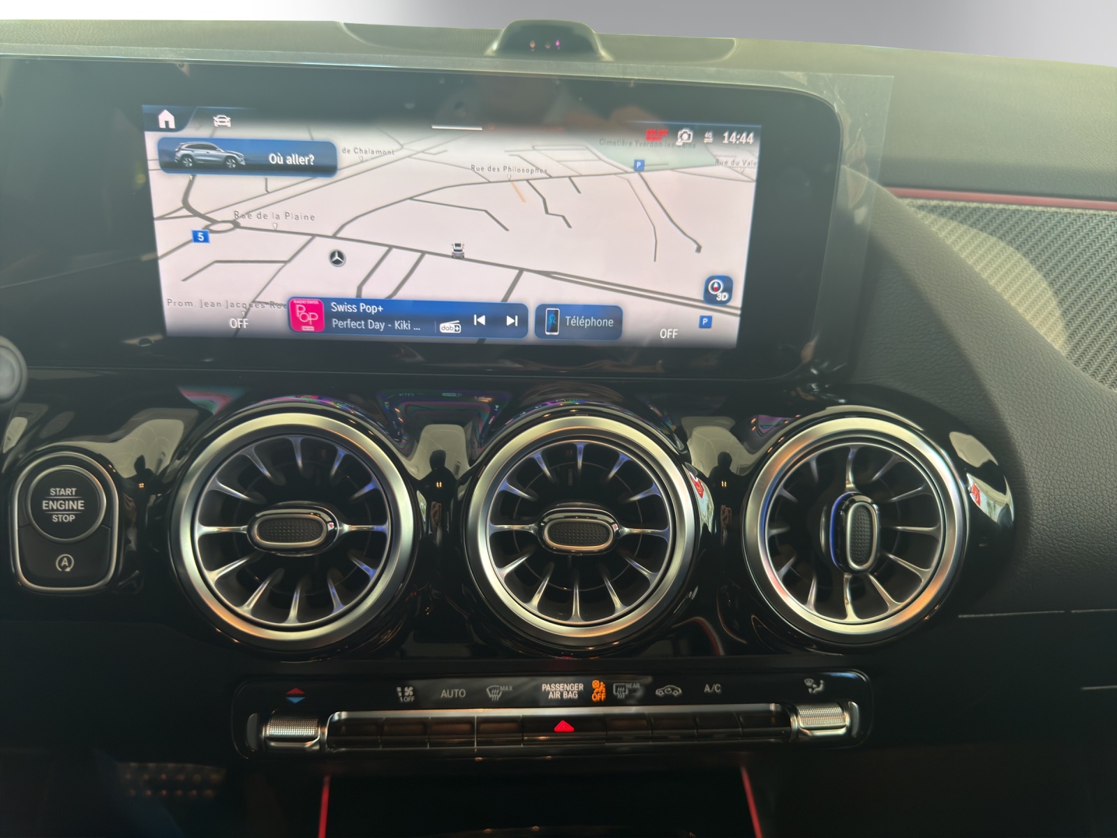 MERCEDES-BENZ GLA 250 4Matic 8G-DCT Swiss Star-image-11