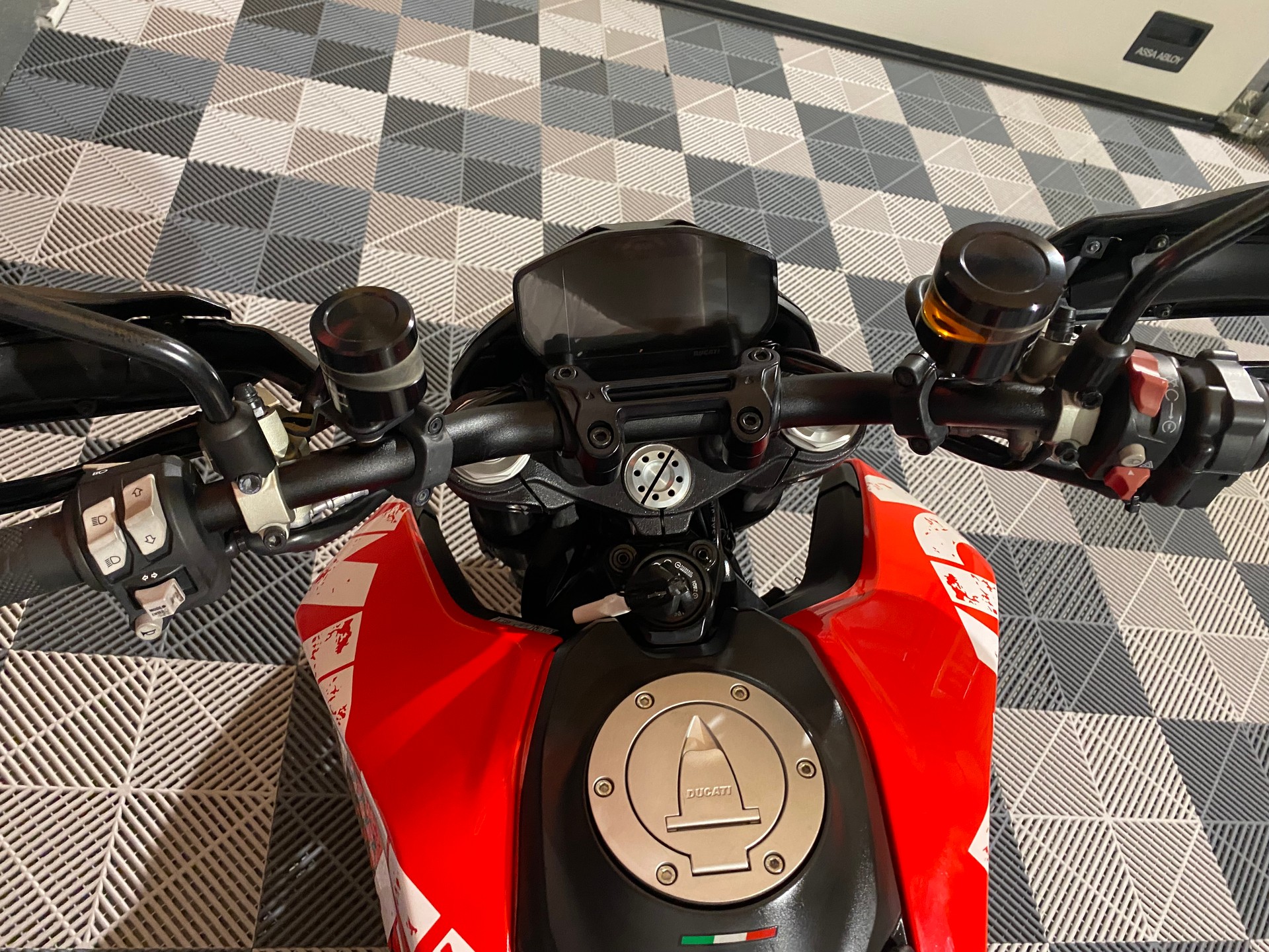 DUCATI Hypermotard 950 RVE-image-7