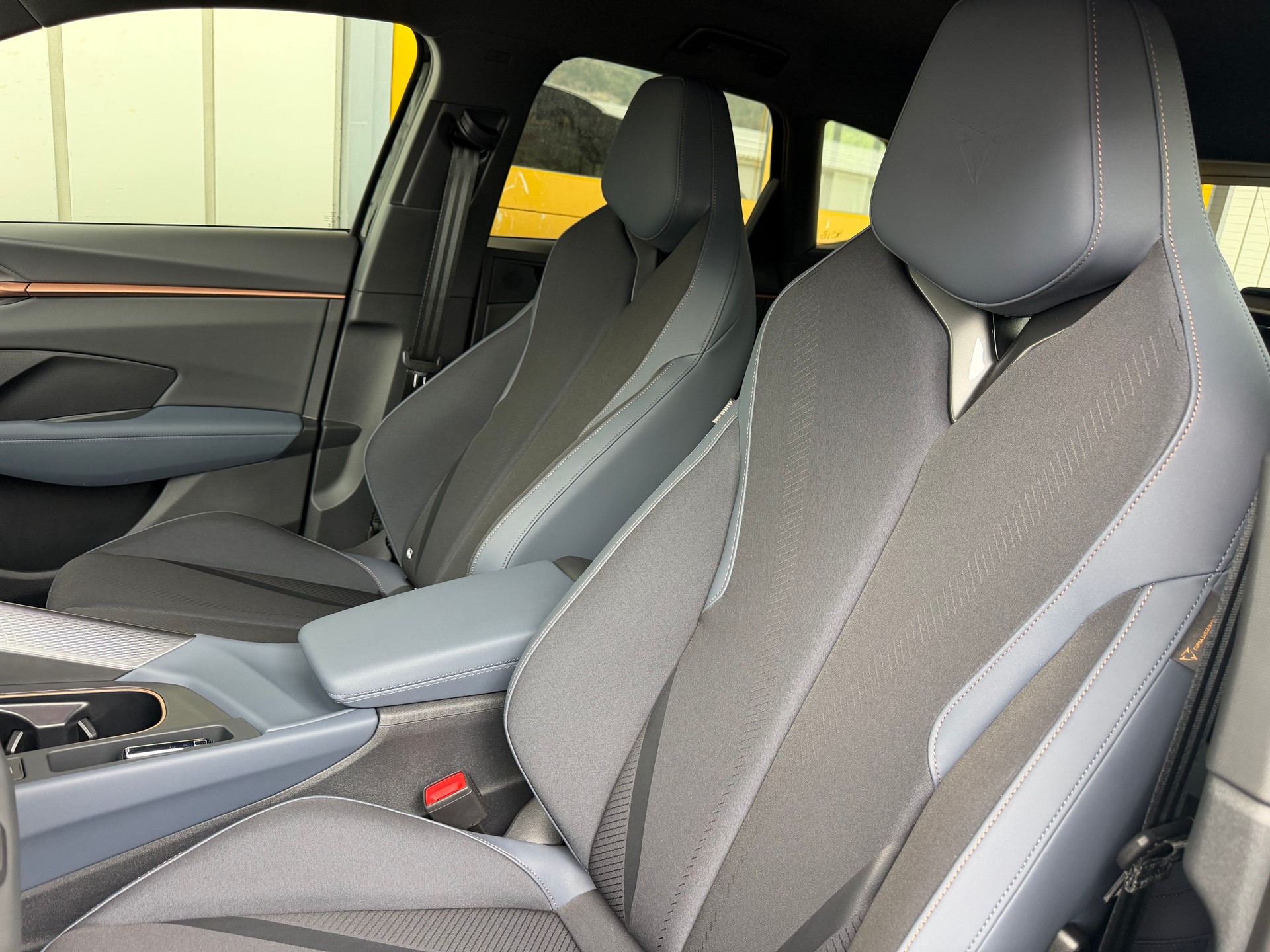 CUPRA TERRAMAR 2.0 TSI DSG 4DRIVE VZ "SPORT" CH WAGEN MIT 900 KM !! MIT WERKSGARANTIE !! TOP AUSSTATTUNG.-image-46