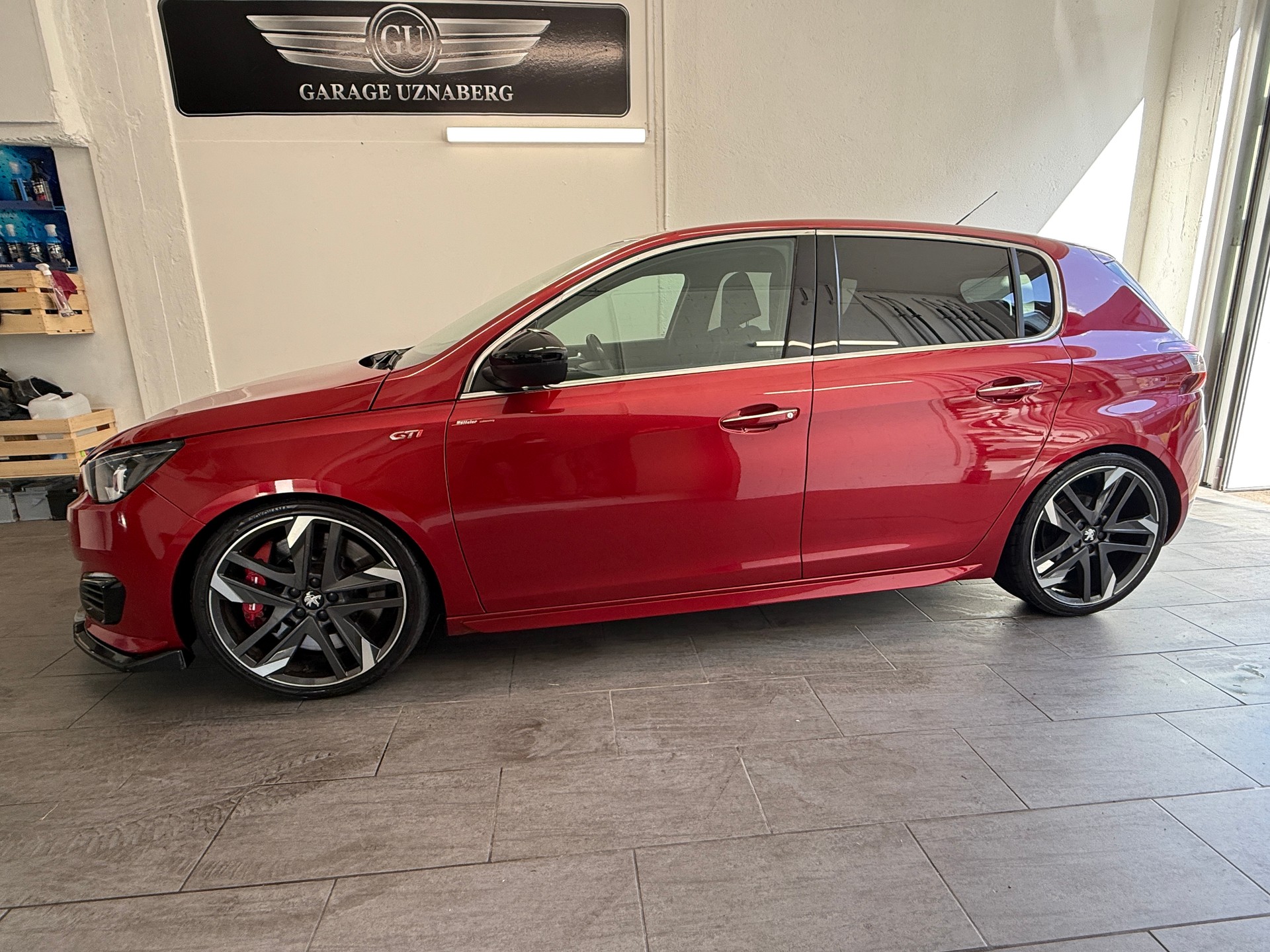 PEUGEOT 308 1.6 GTi Ab 180.-pro Monat-showroom-element-1