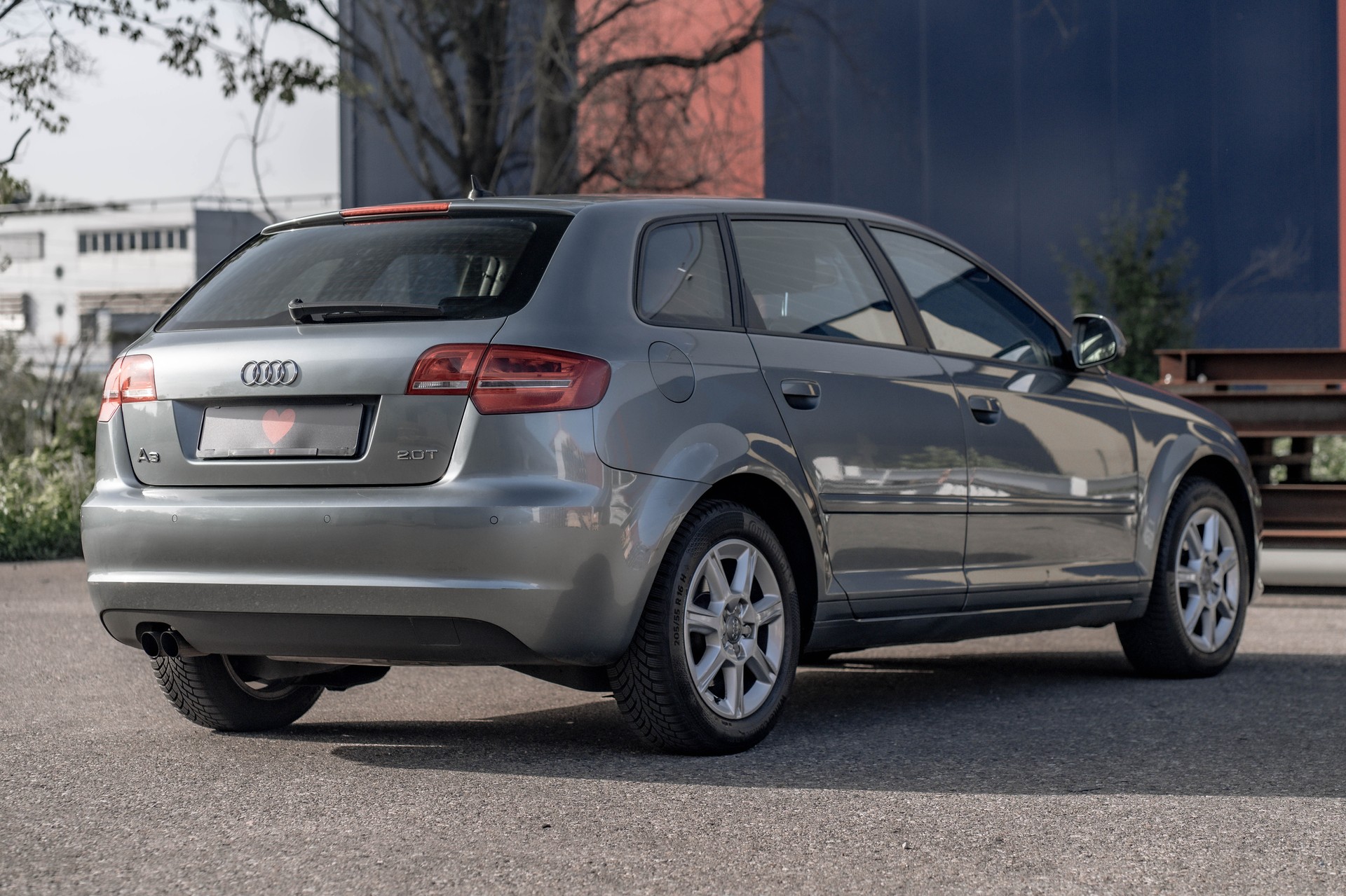 AUDI A3 Sportback 2.0 TFSI Ambiente S-tronic * FRISCH AB MFK * BOSE SOUNDSYSTEM * AMAG SERVICEGEPFLEGT *-image-5